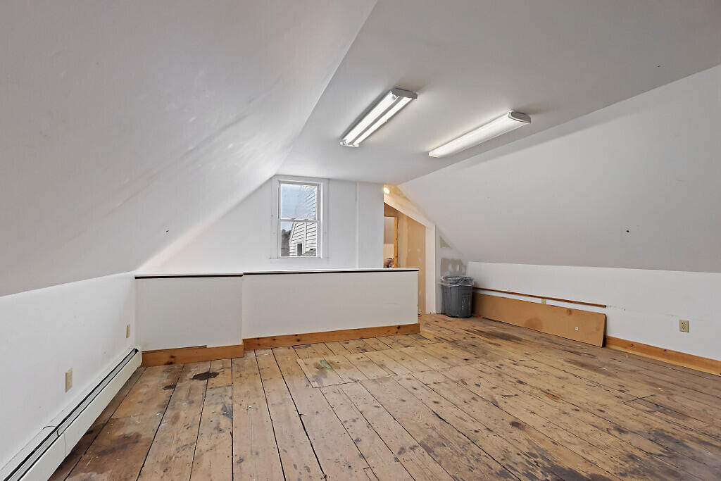 903 Western Avenue, Manchester, ME, 04351