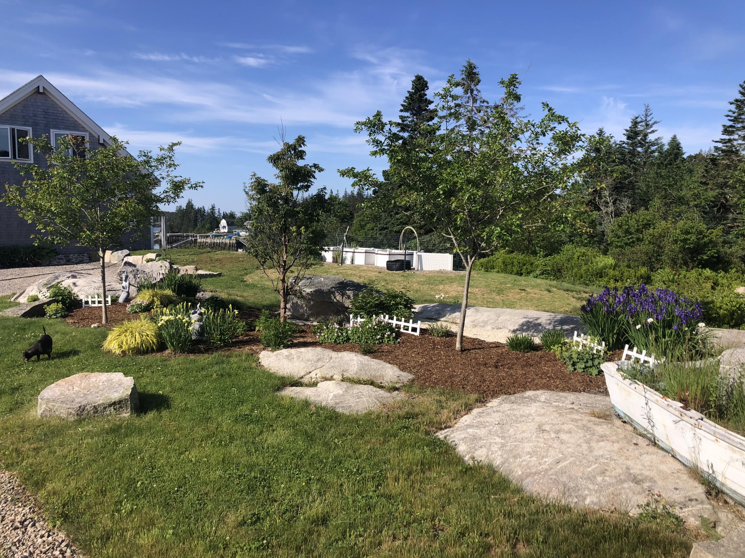 28 City Point Road, Vinalhaven, ME, 04863