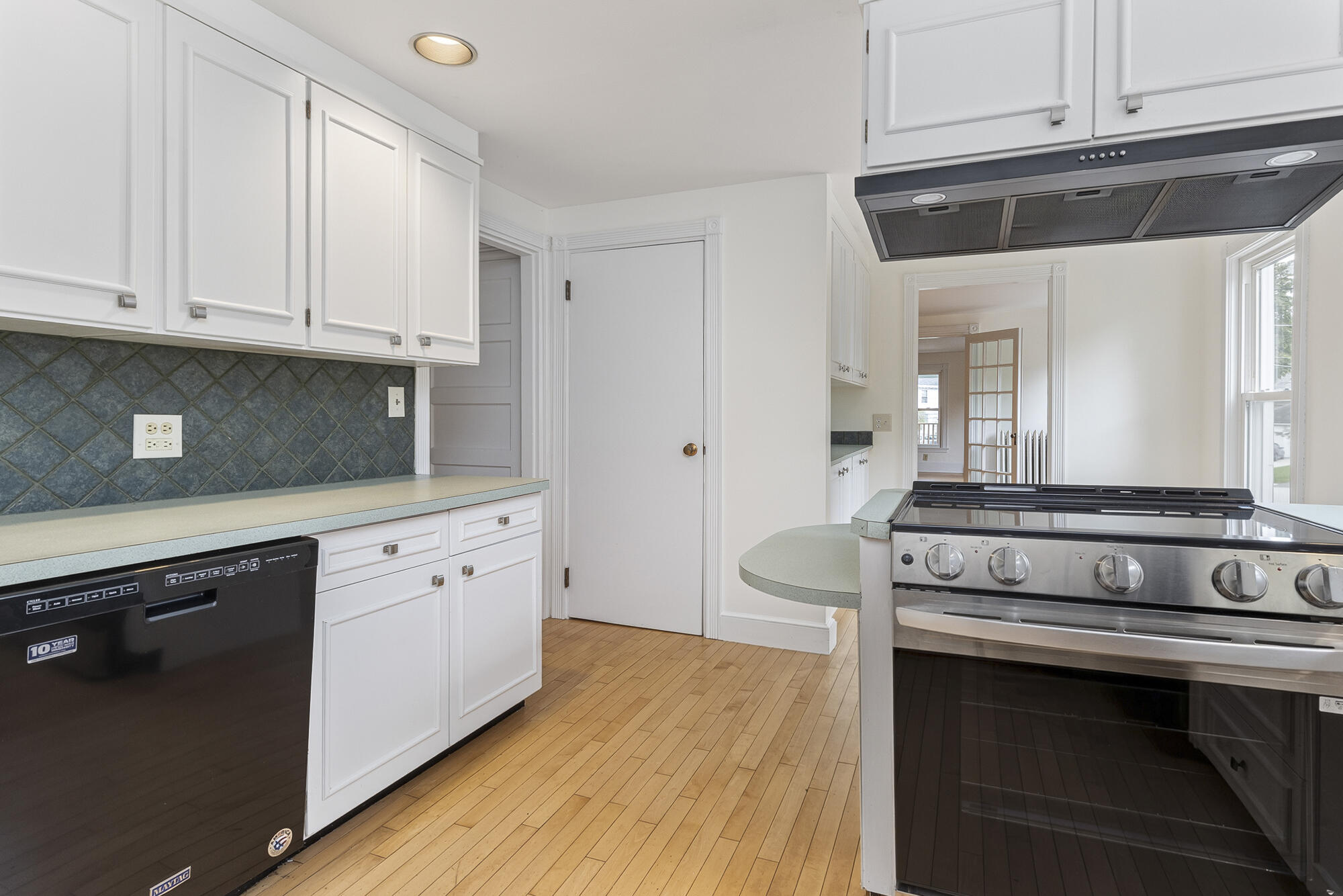 44 Warren Avenue, Cape Elizabeth, ME 04107 44 Warren Unit#1_12