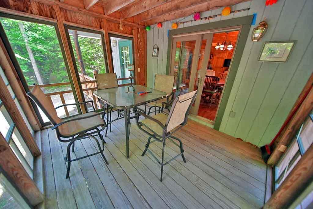 screened-in-porch-room-2