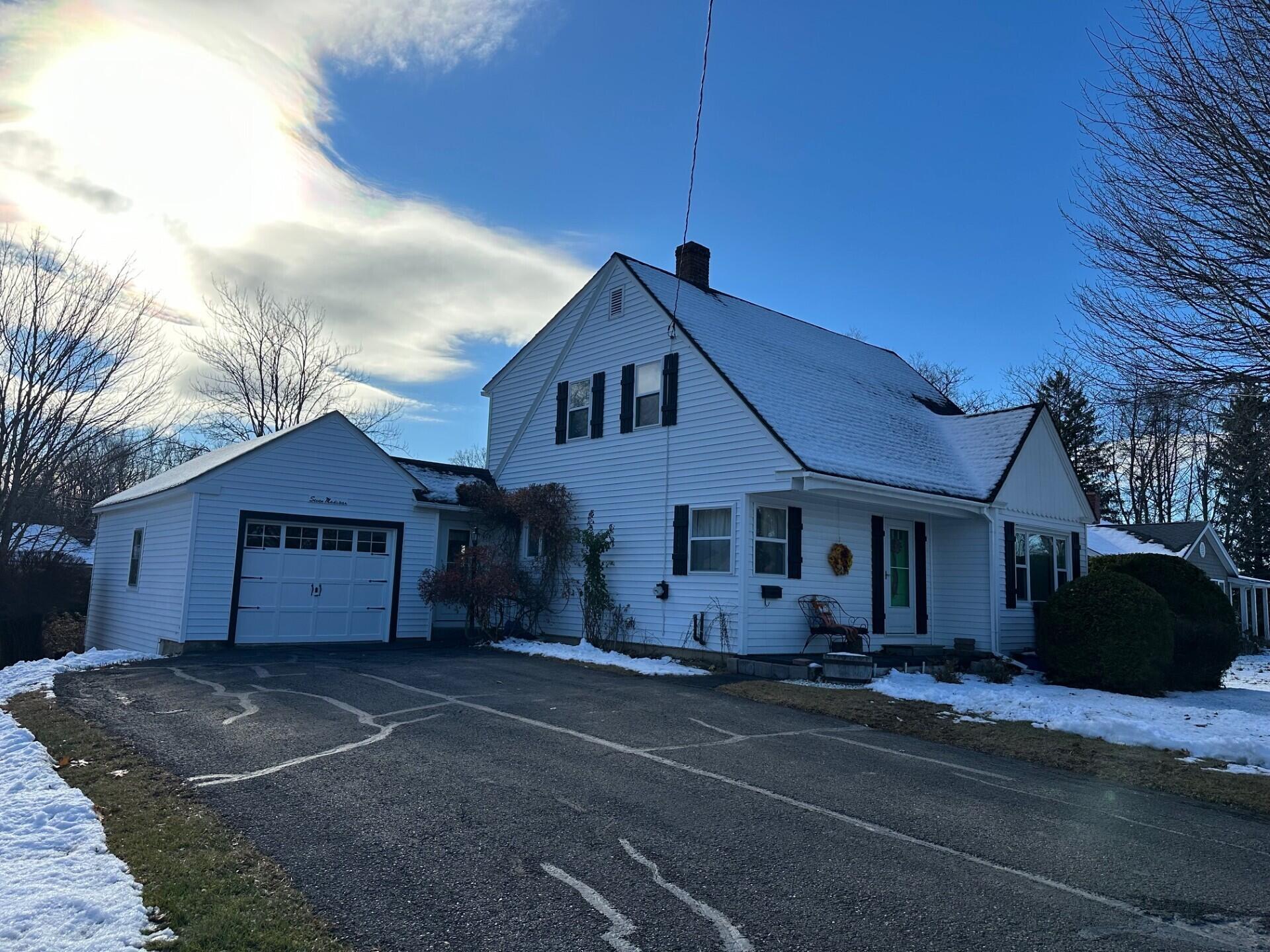 7 Madigan Street, Houlton, ME, 04730