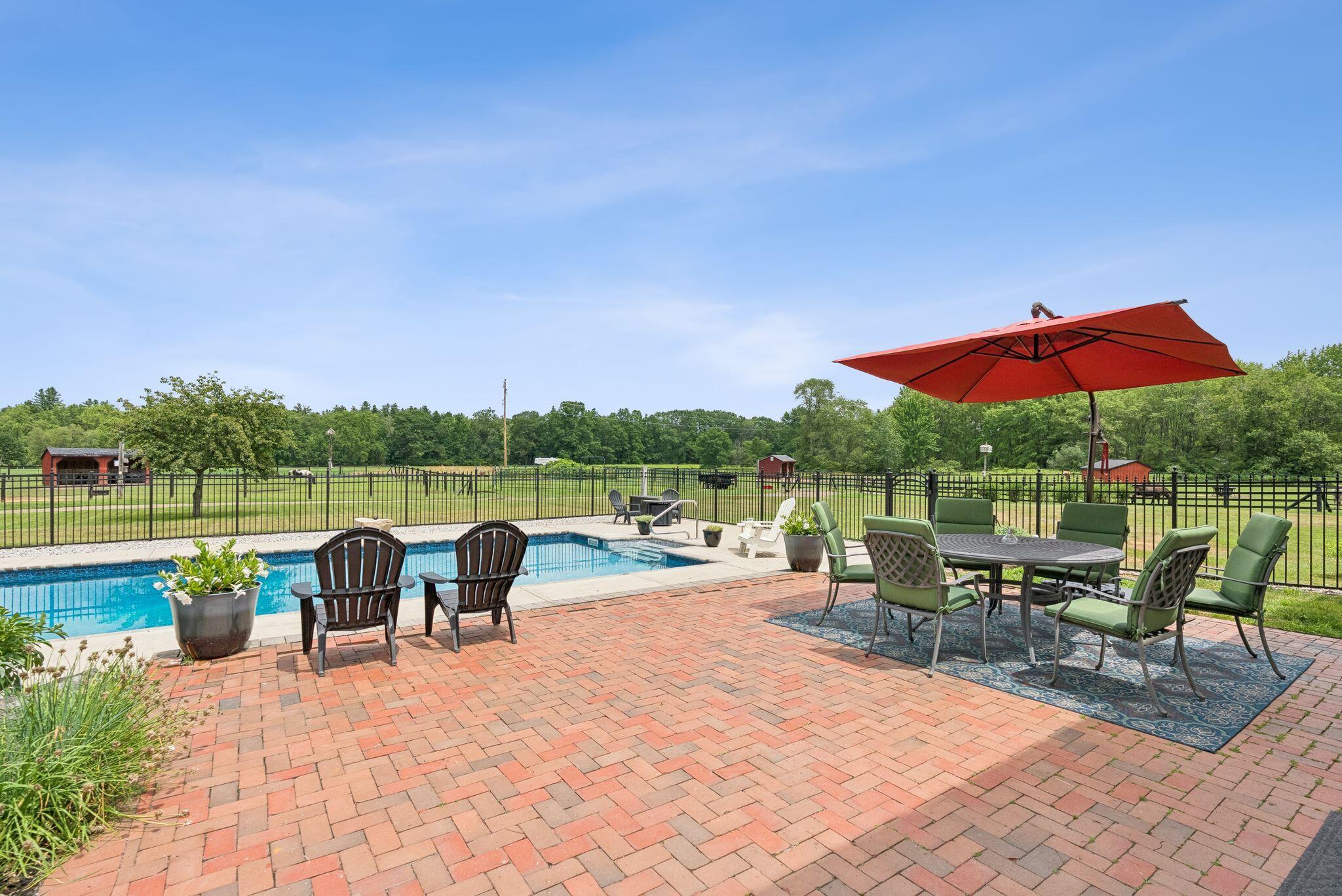 305 River Road, Hollis, ME, 04042