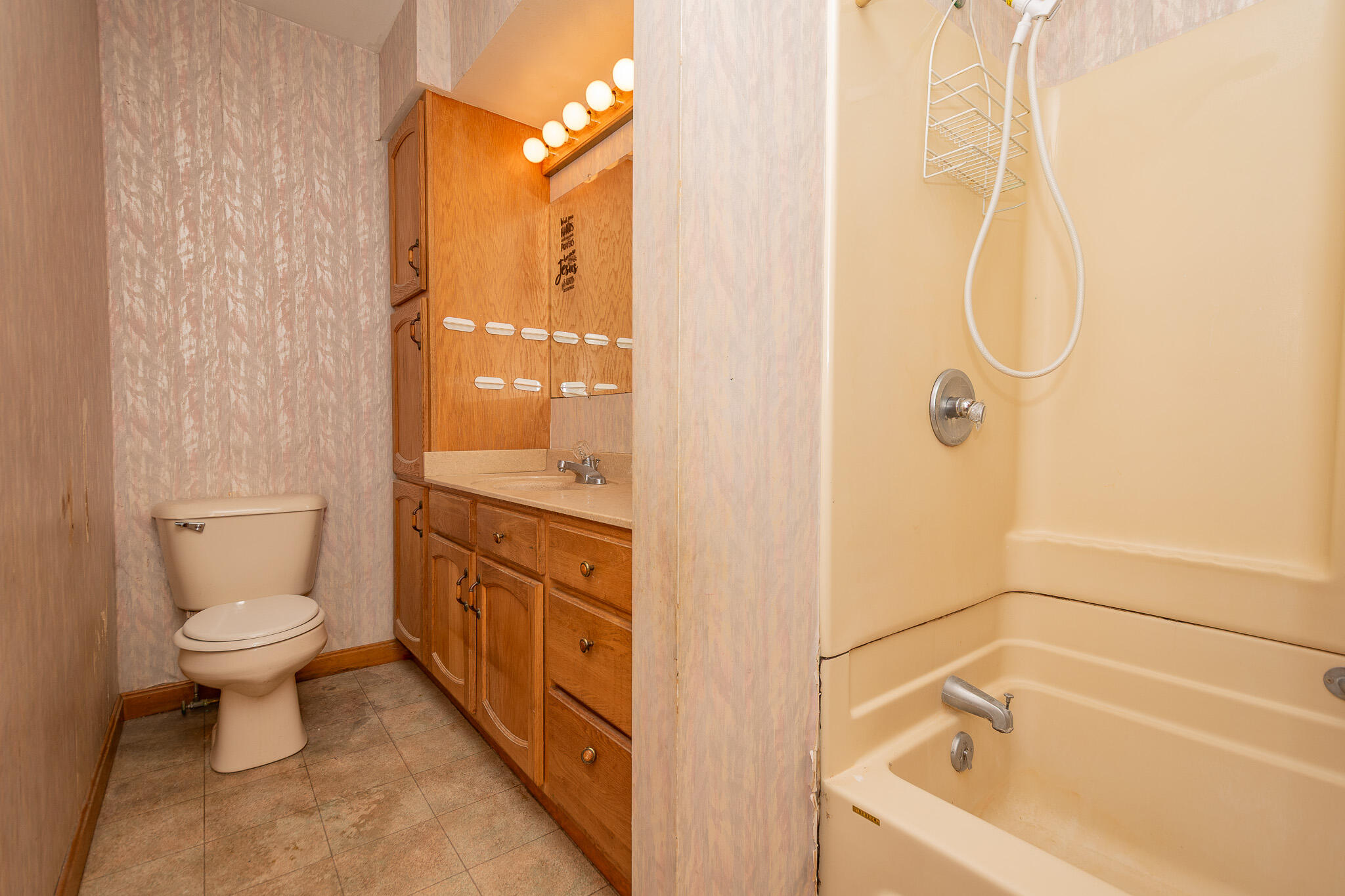 22 Midland Street, Caribou, ME, 04736