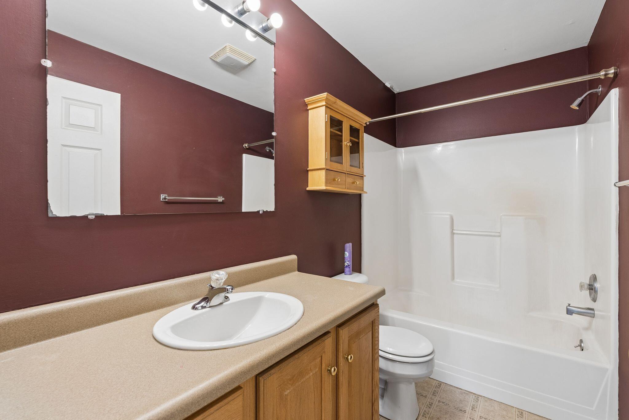 31 Murray Drive, Buxton, ME 04093 31 Murray Dr