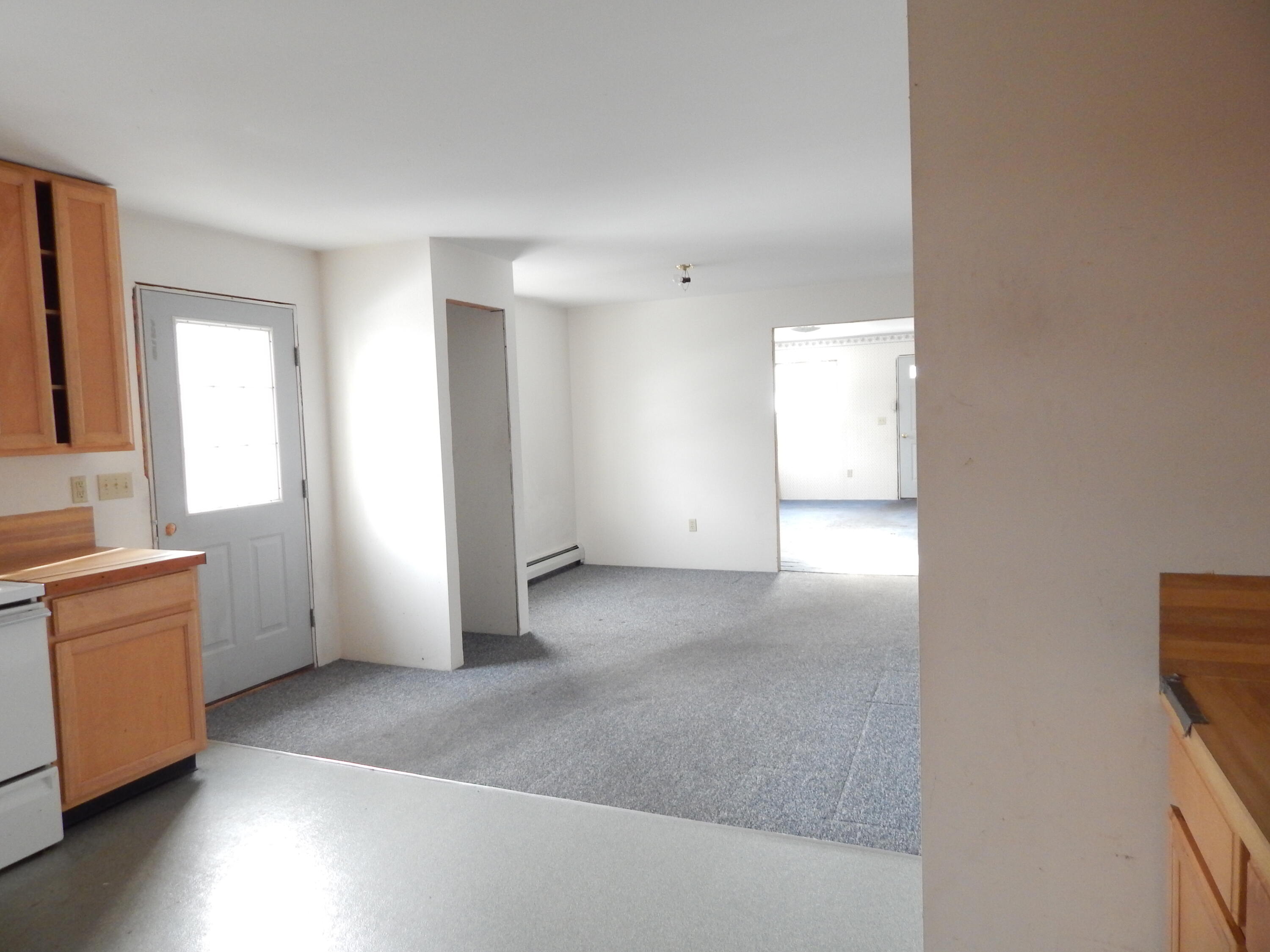 19 Park Street, Paris, ME, 04281