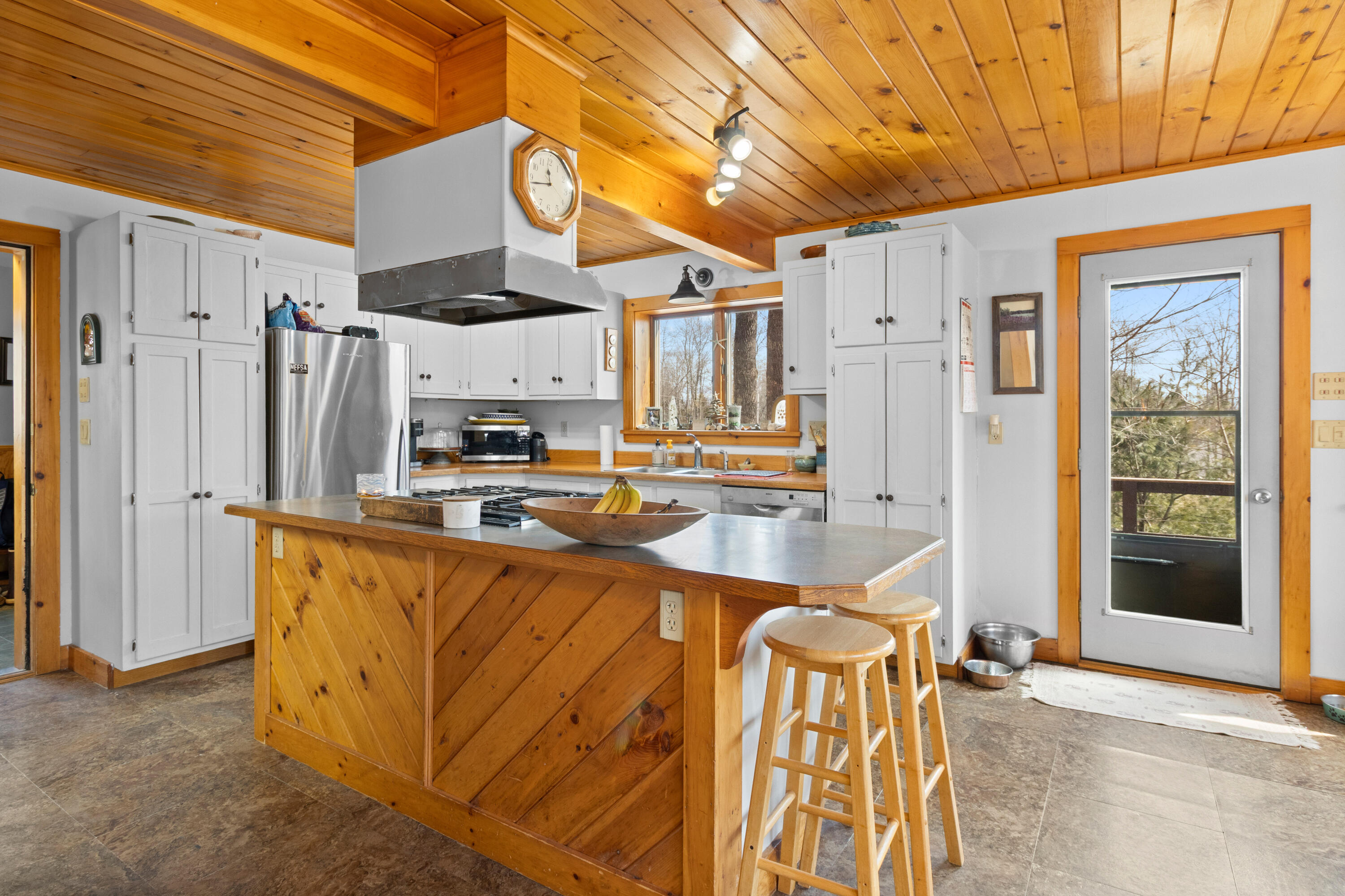 39 Simmons Lane, Friendship, ME, 04547