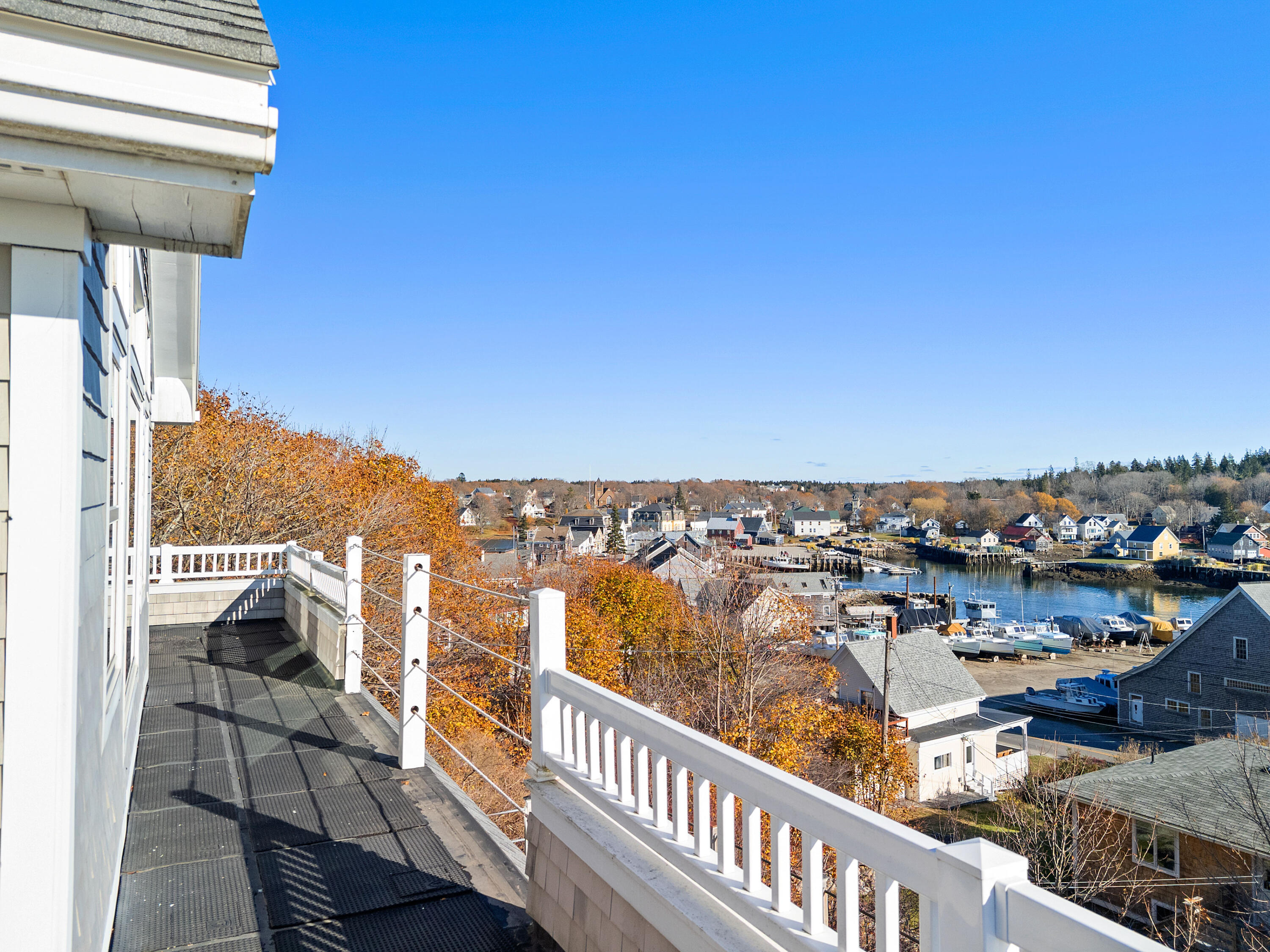 38 W. Main W Main Street, Vinalhaven, ME, 04863