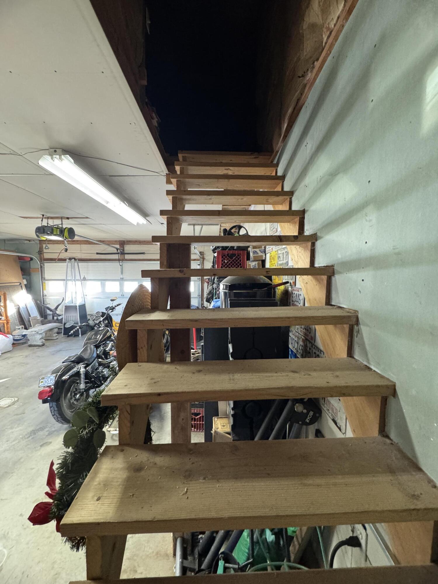 387 Exeter Road, Corinth, ME, 04427