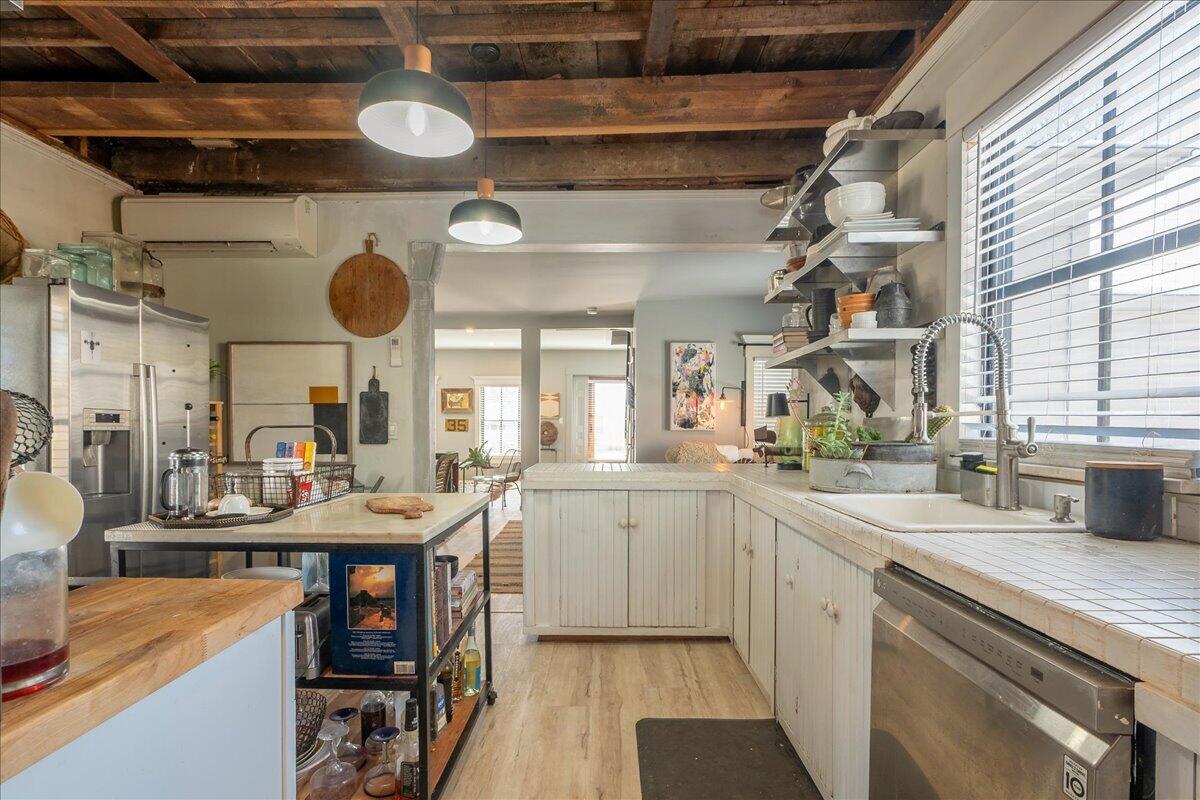 17 Mountain Street, Camden, ME, 04843