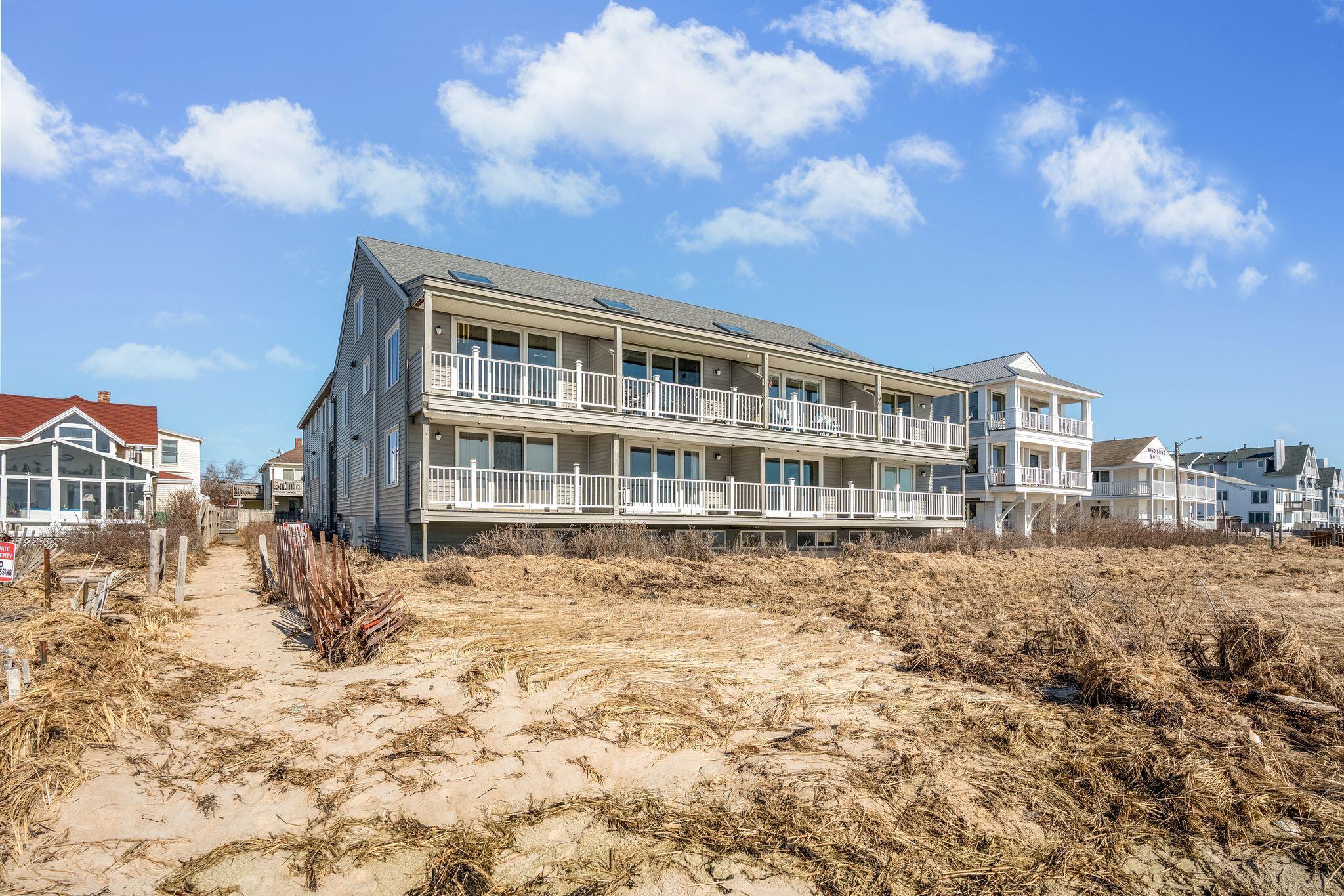 105 E Grand Avenue 7