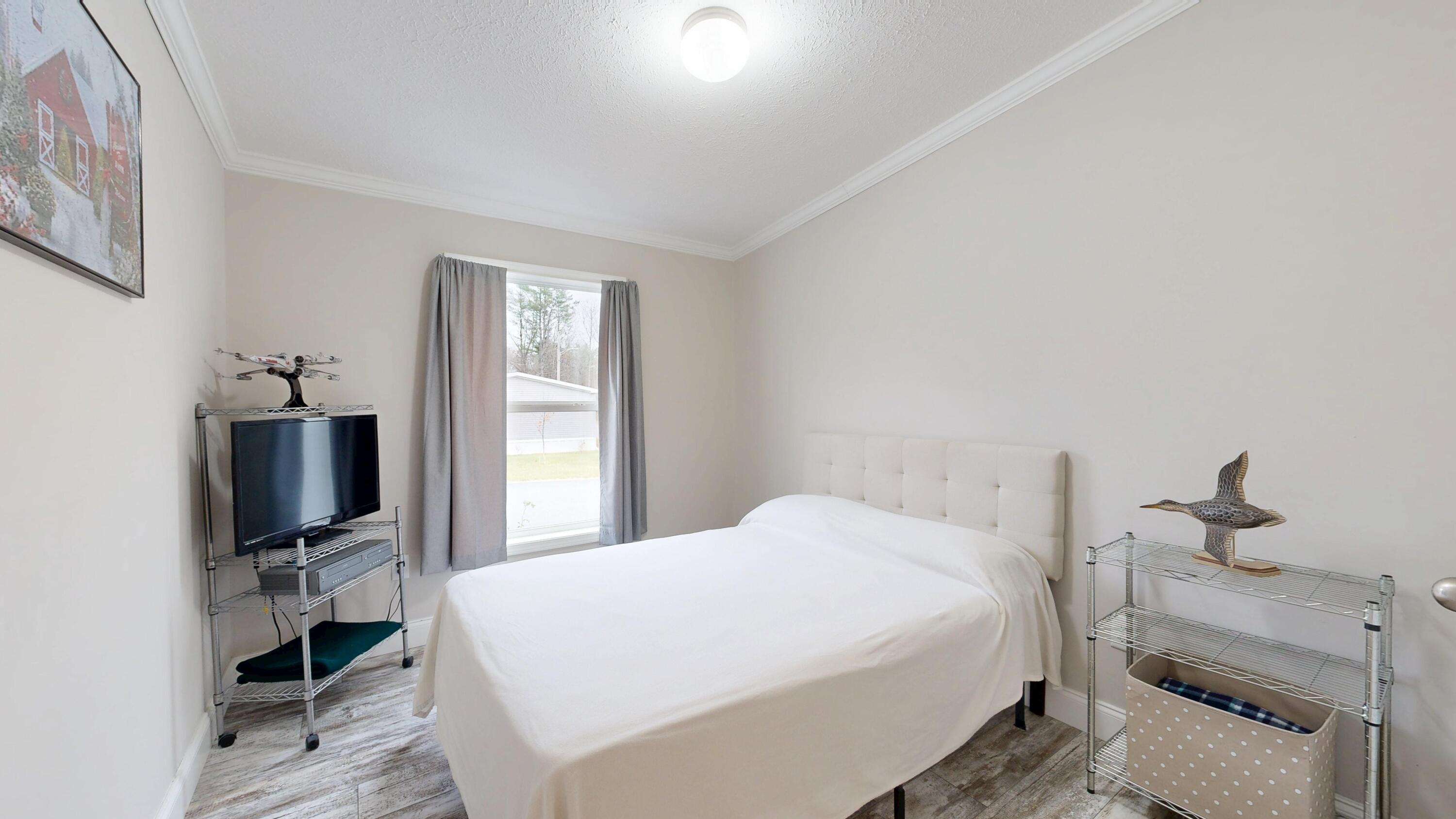 11 Trent Drive, Lisbon, ME, 04250