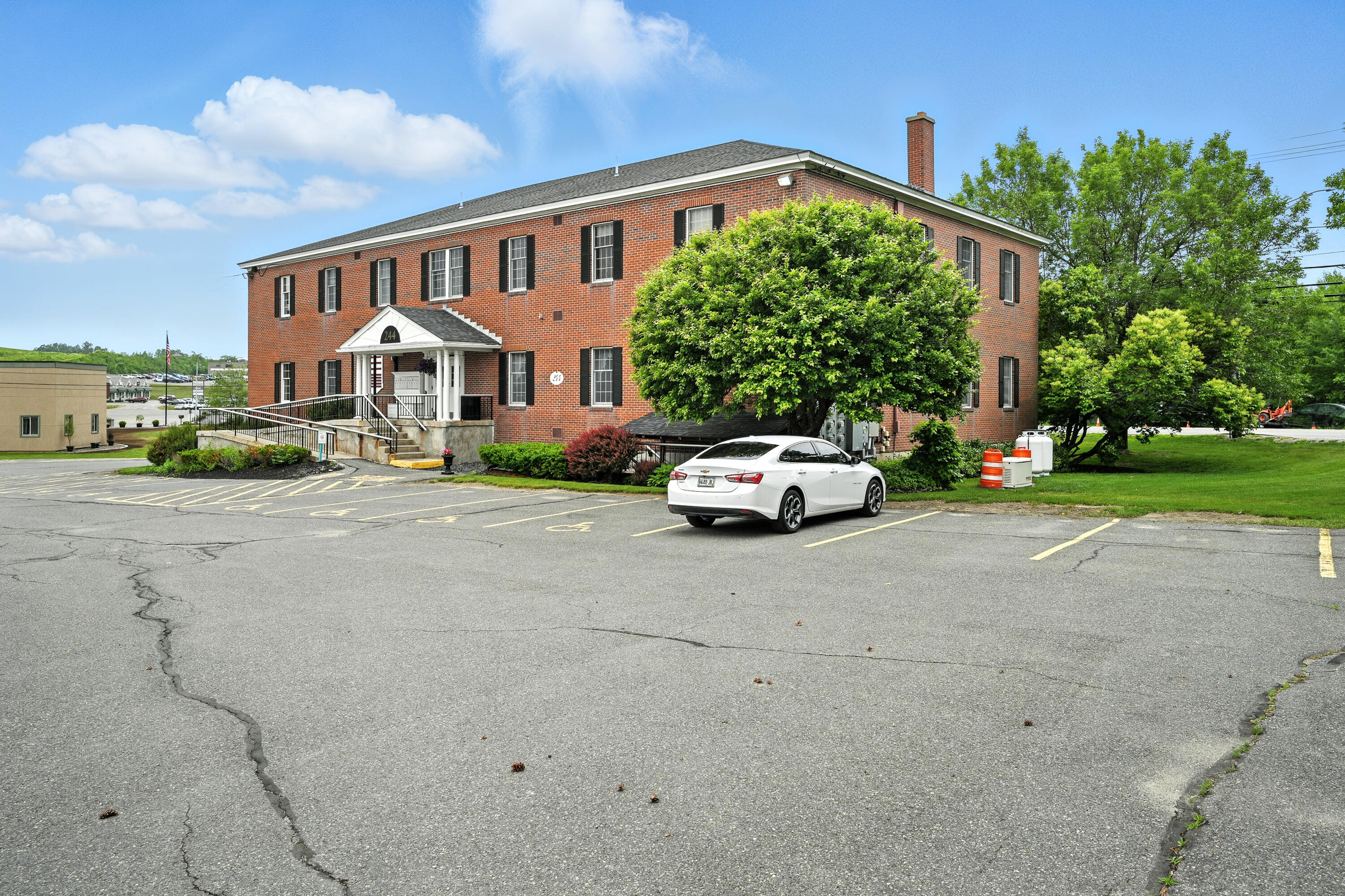 244 Kennedy Memorial Drive UNIT 1, Waterville, ME, 04901