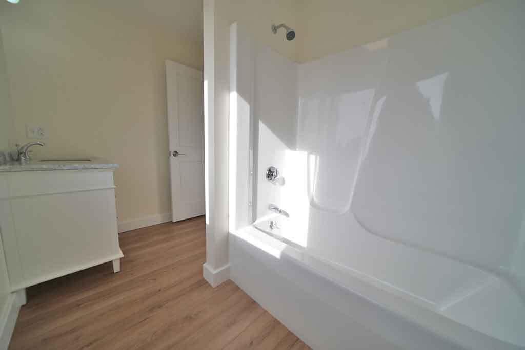 15 Lilac Lane, Houlton, ME, 04730