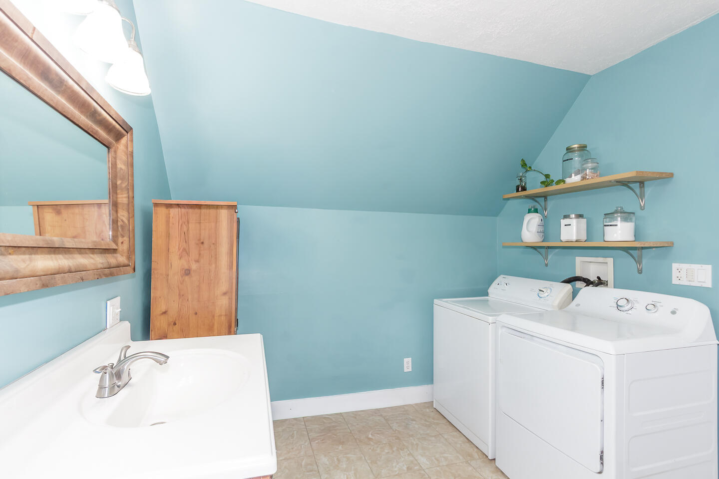 894 Main Street, Waterboro, ME, 04087