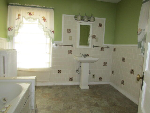 49 Pearl Street, Augusta, ME, 04330