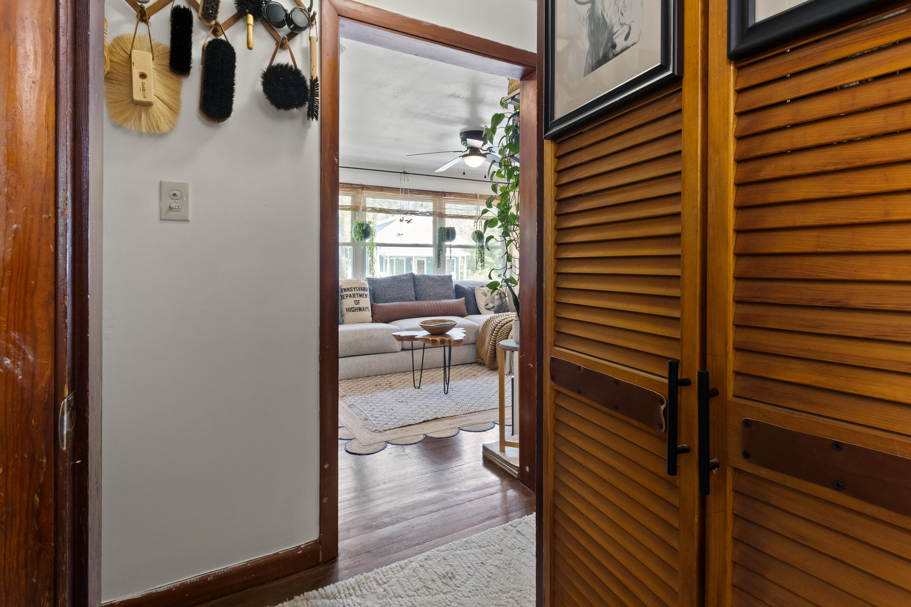 3rd Bedroom, has one closet