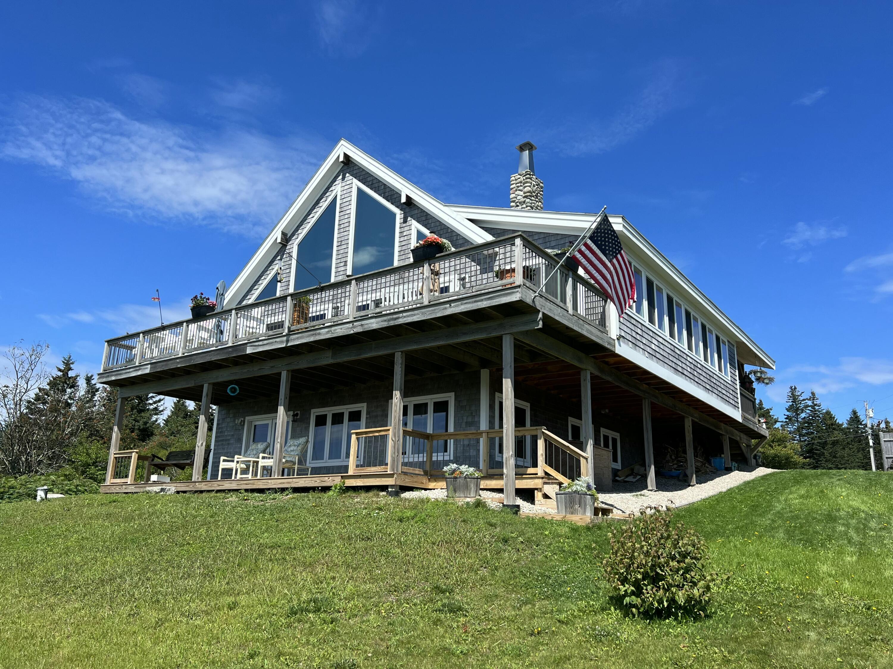 28 City Point Road, Vinalhaven, ME, 04863