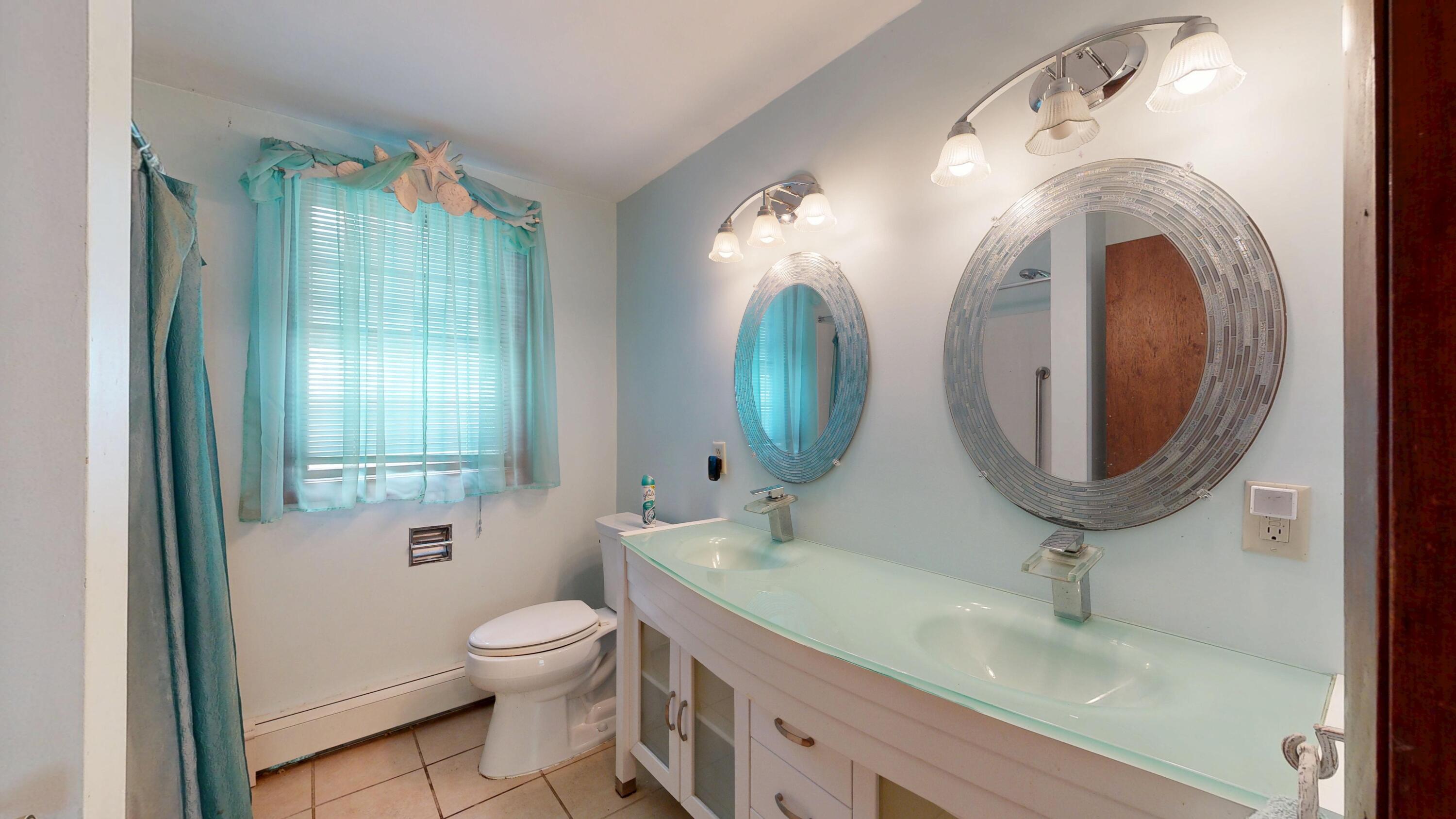 172 Sandy Hill Road, South Portland, ME 04106 Bathroom