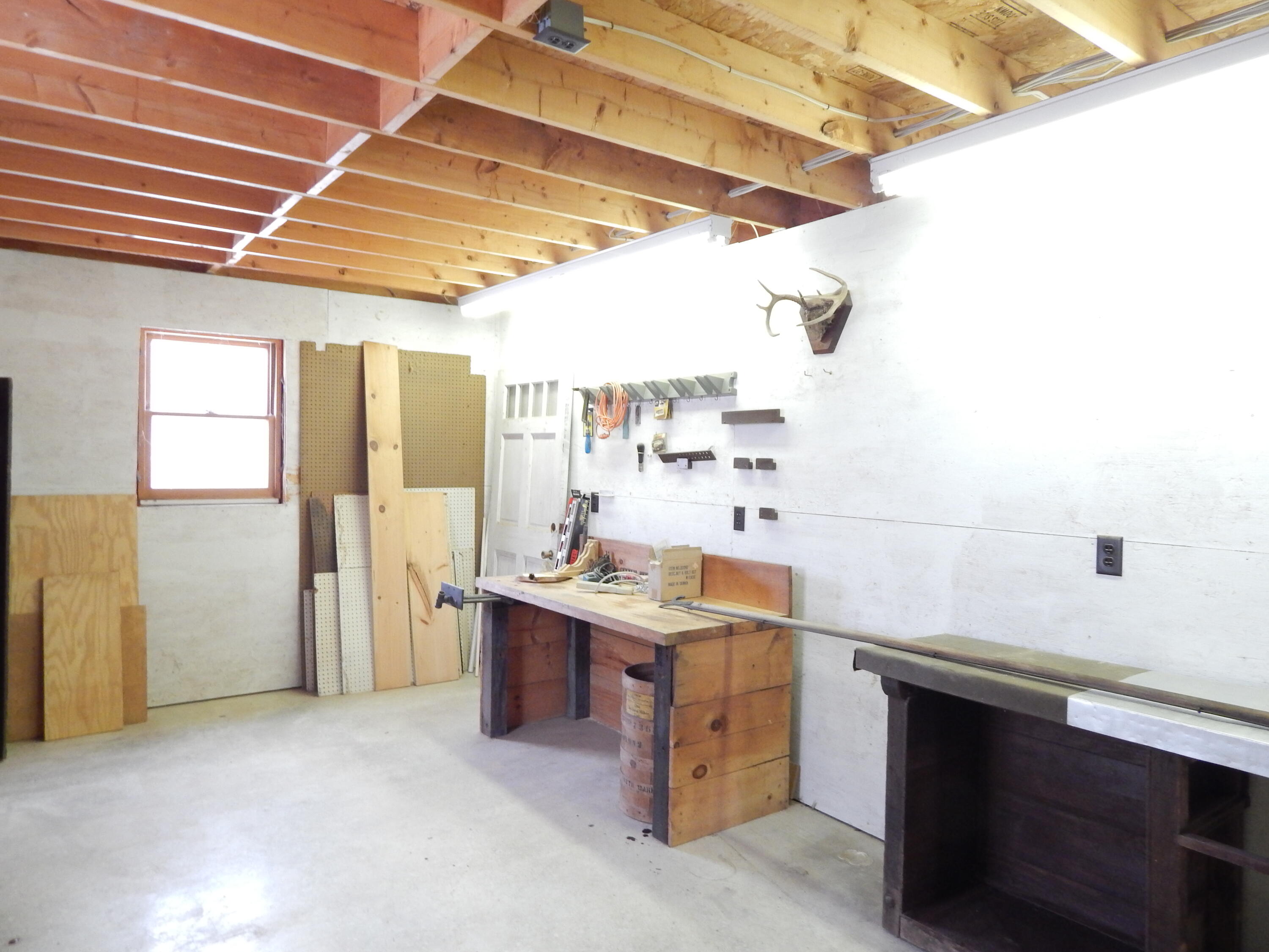 19 Park Street, Paris, ME, 04281