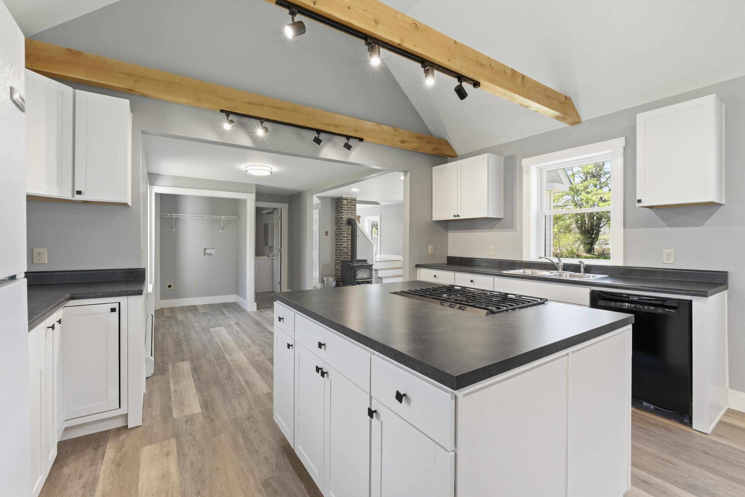 222 River Road, Richmond, ME, 04357