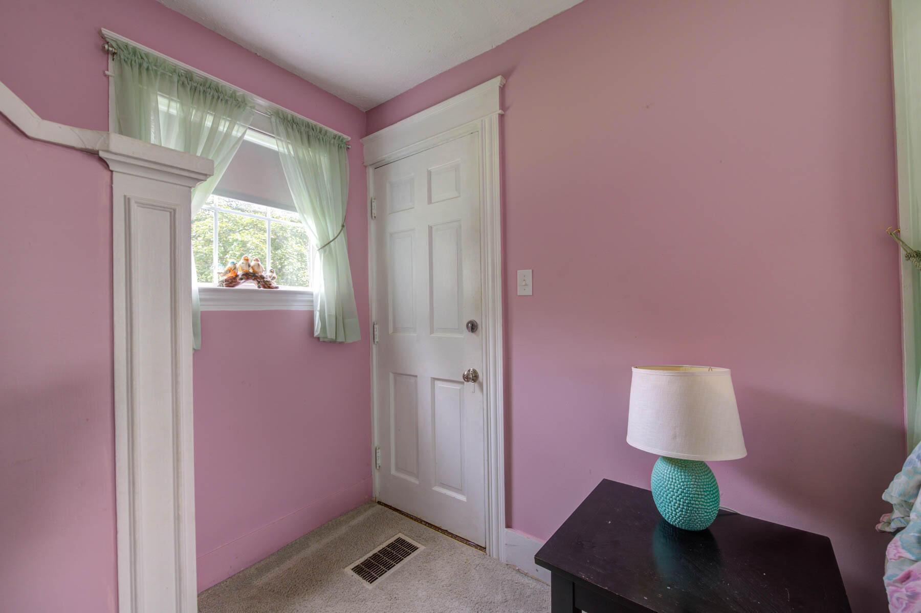 18 Fairlawn Avenue