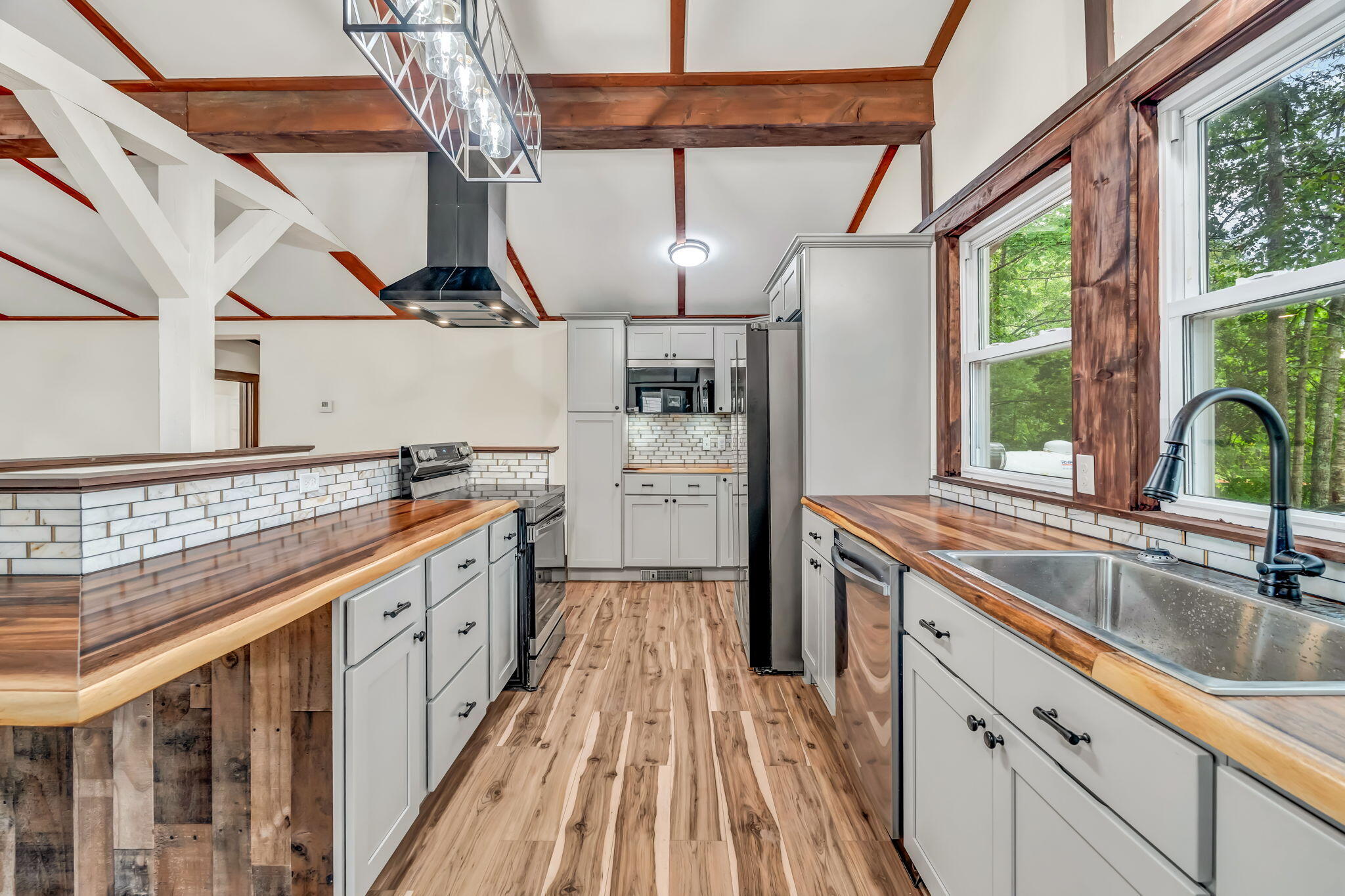 12 Rowell Road, Hampden, ME, 04444