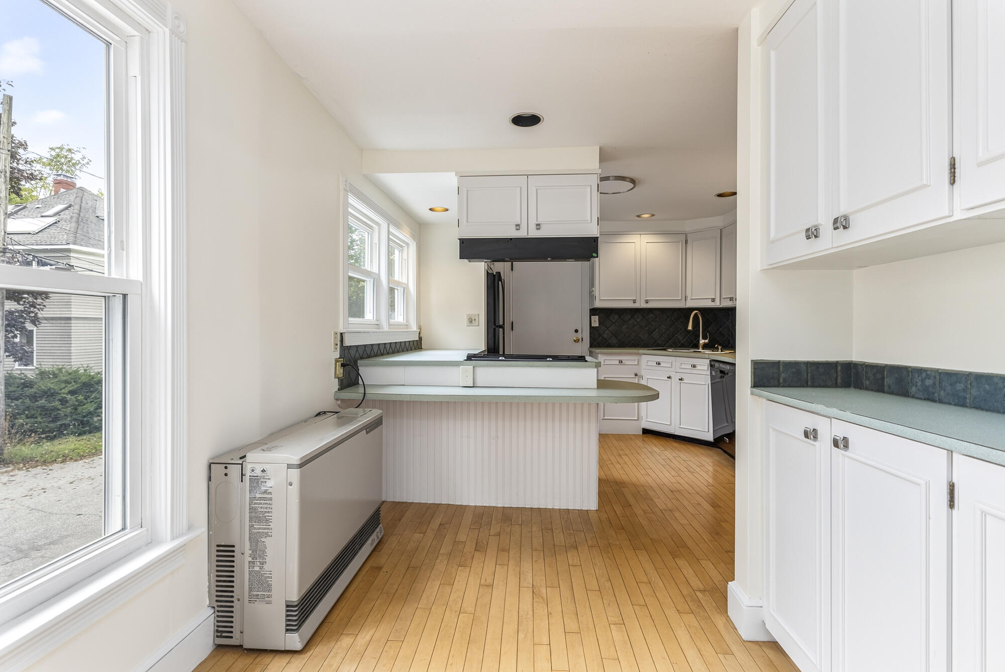 44 Warren Avenue, Cape Elizabeth, ME 04107 44 Warren Unit#1_08