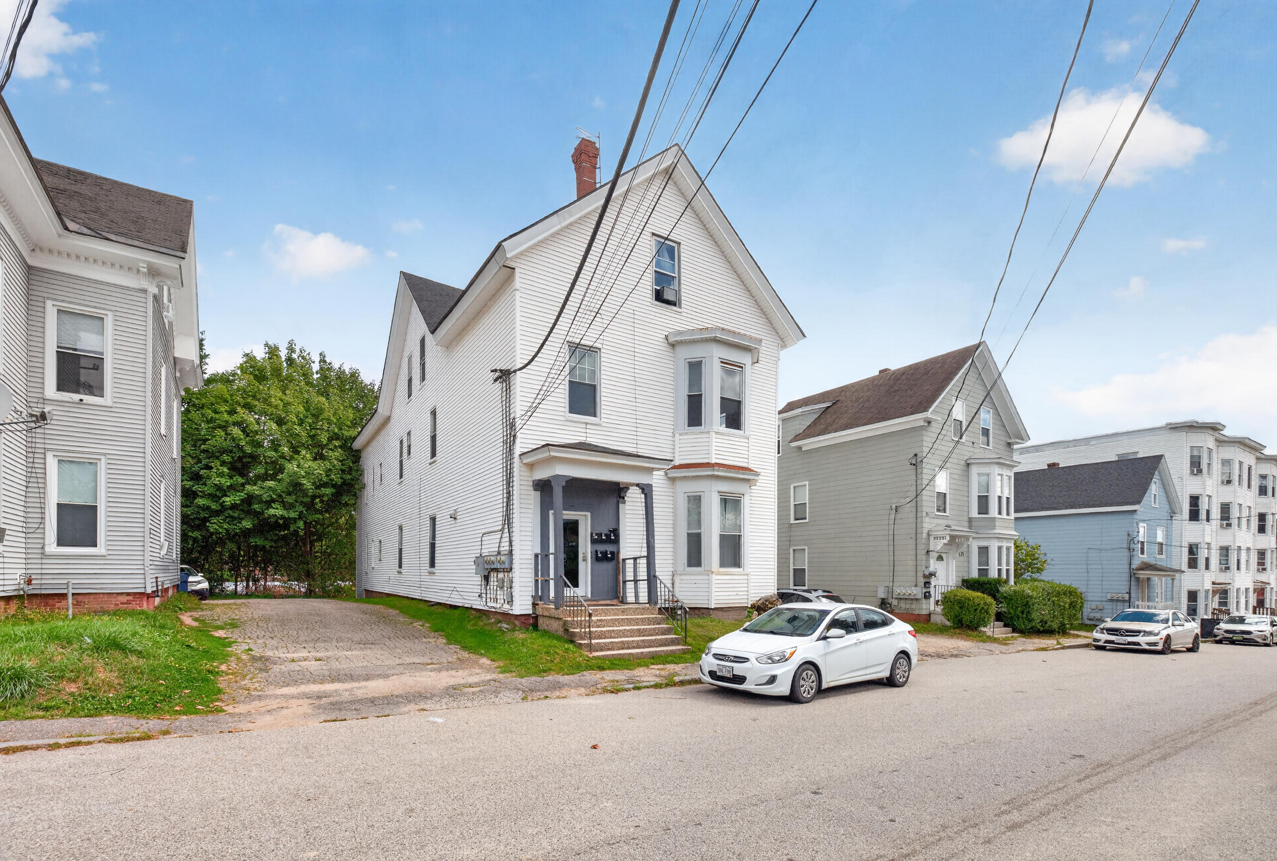 Photo of 139 Oak Street Lewiston ME 04240