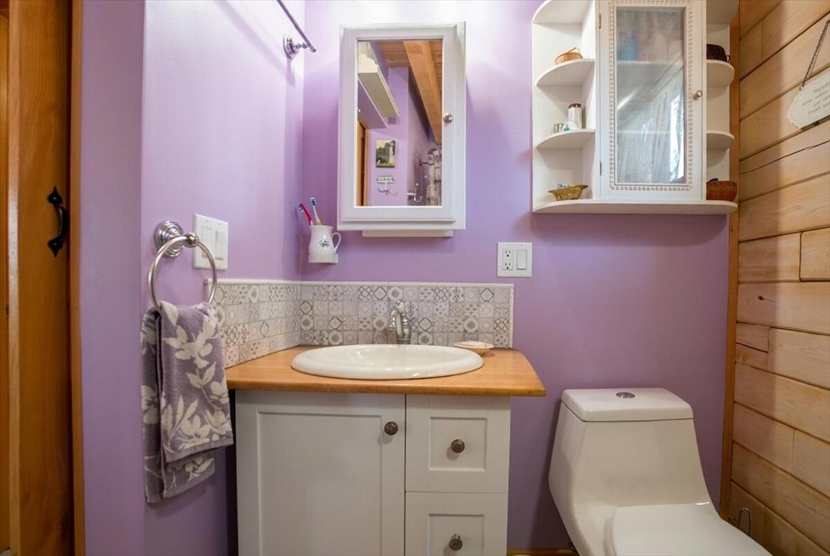 7 Abbott Hill Road, West Paris, ME, 04289