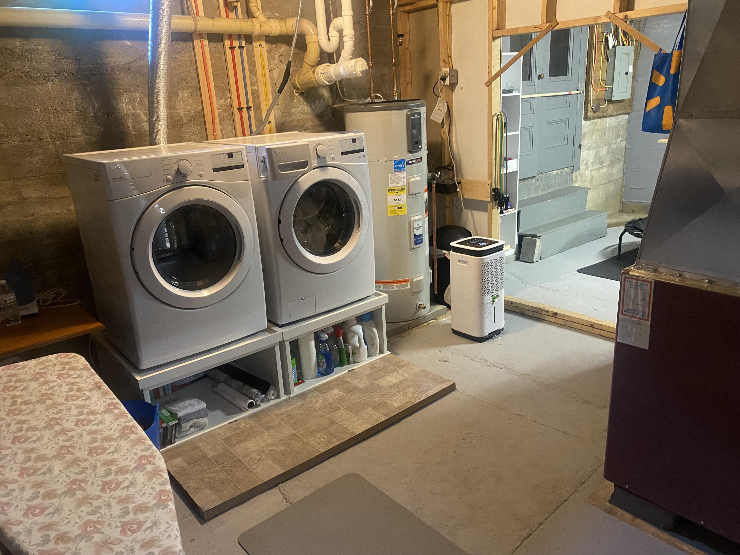 316 Canaan Road, Skowhegan, ME 04976 24 Downstairs landry