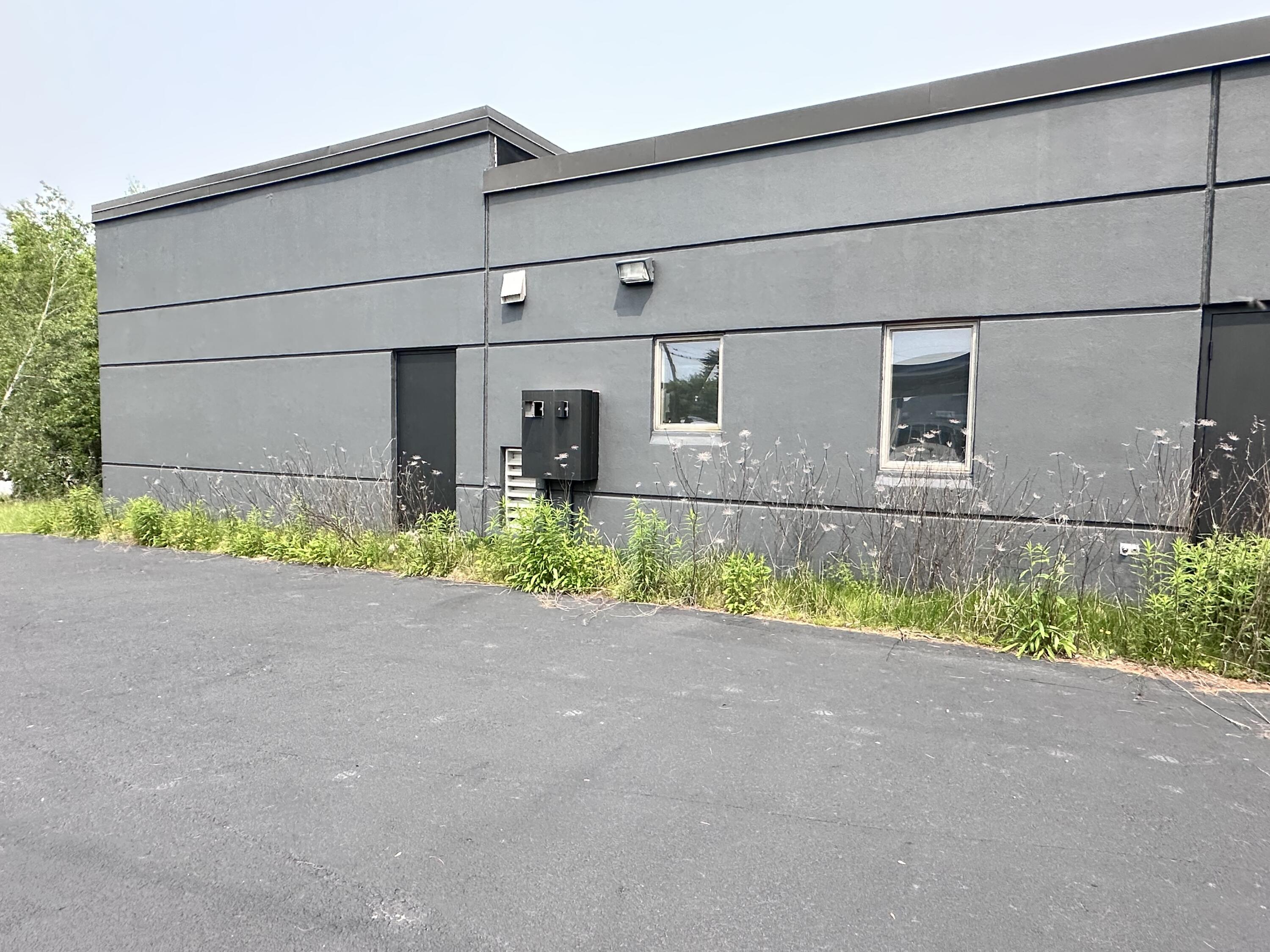 637 Minot Avenue, Auburn, ME, 04210