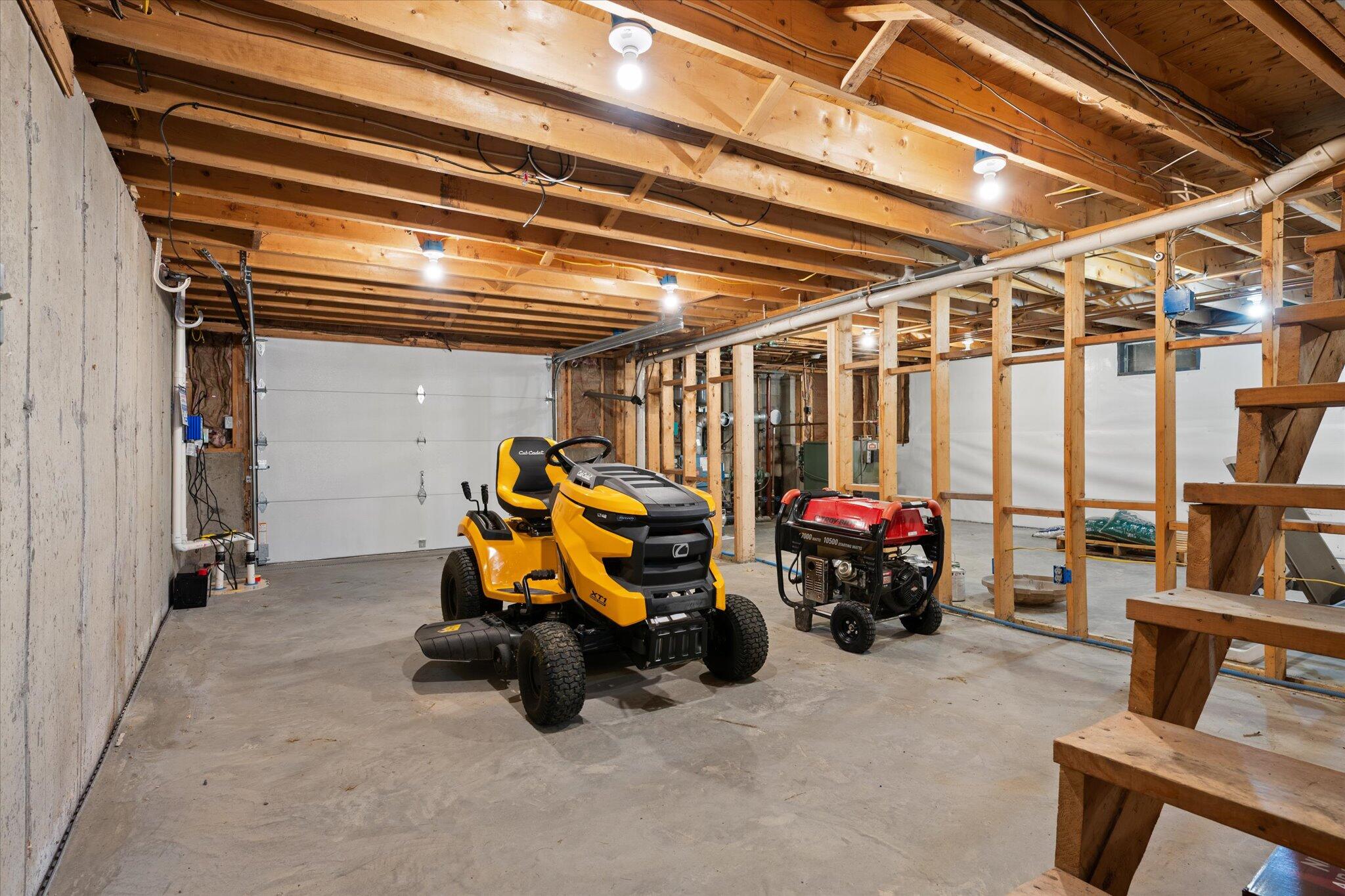 130 Miller Road, Hampden, ME, 04444