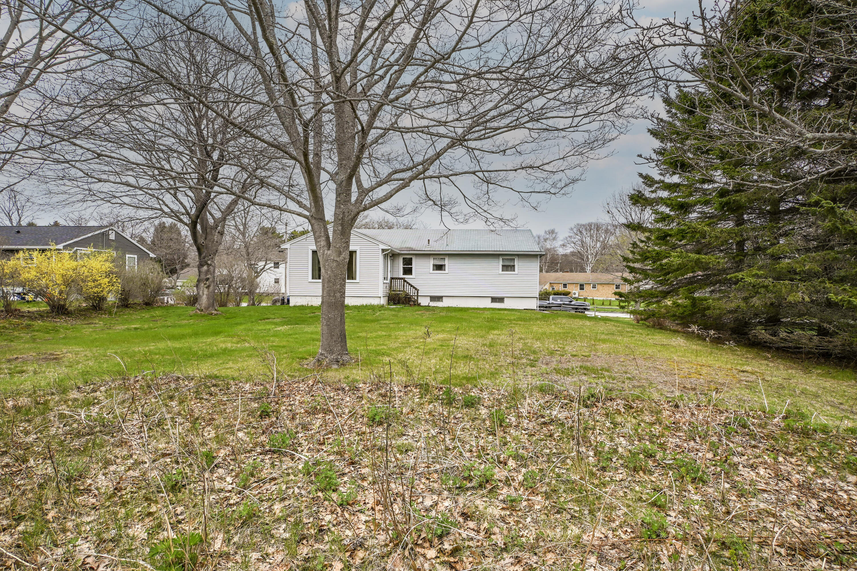31 Vernon Road, Cape Elizabeth, ME, 04107