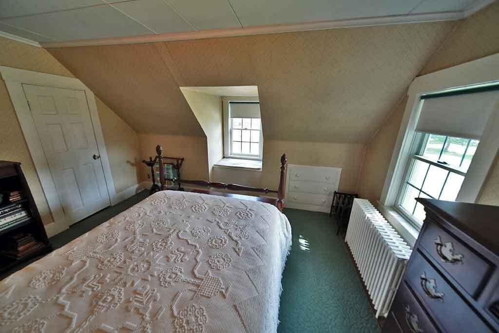 33 Pleasant Street, Houlton, ME, 04730