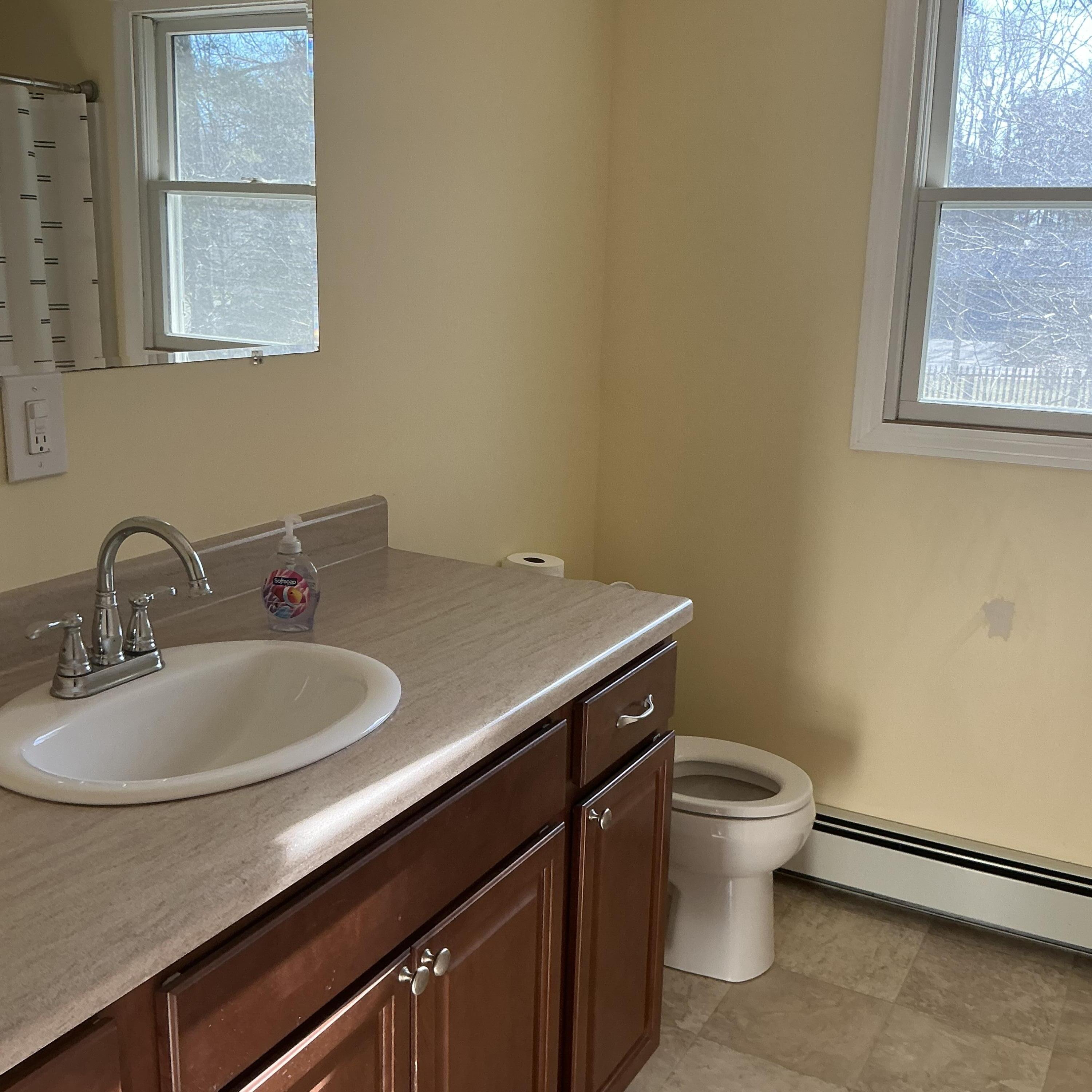 1 Carolyn Street, Topsham, ME, 04086