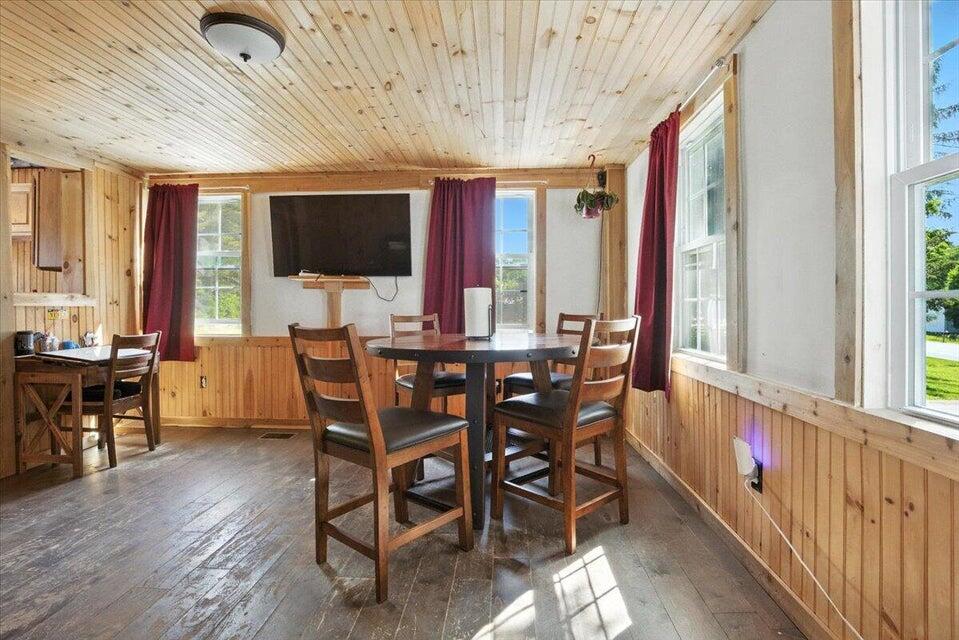 817 Riverside Drive, Augusta, ME, 04330