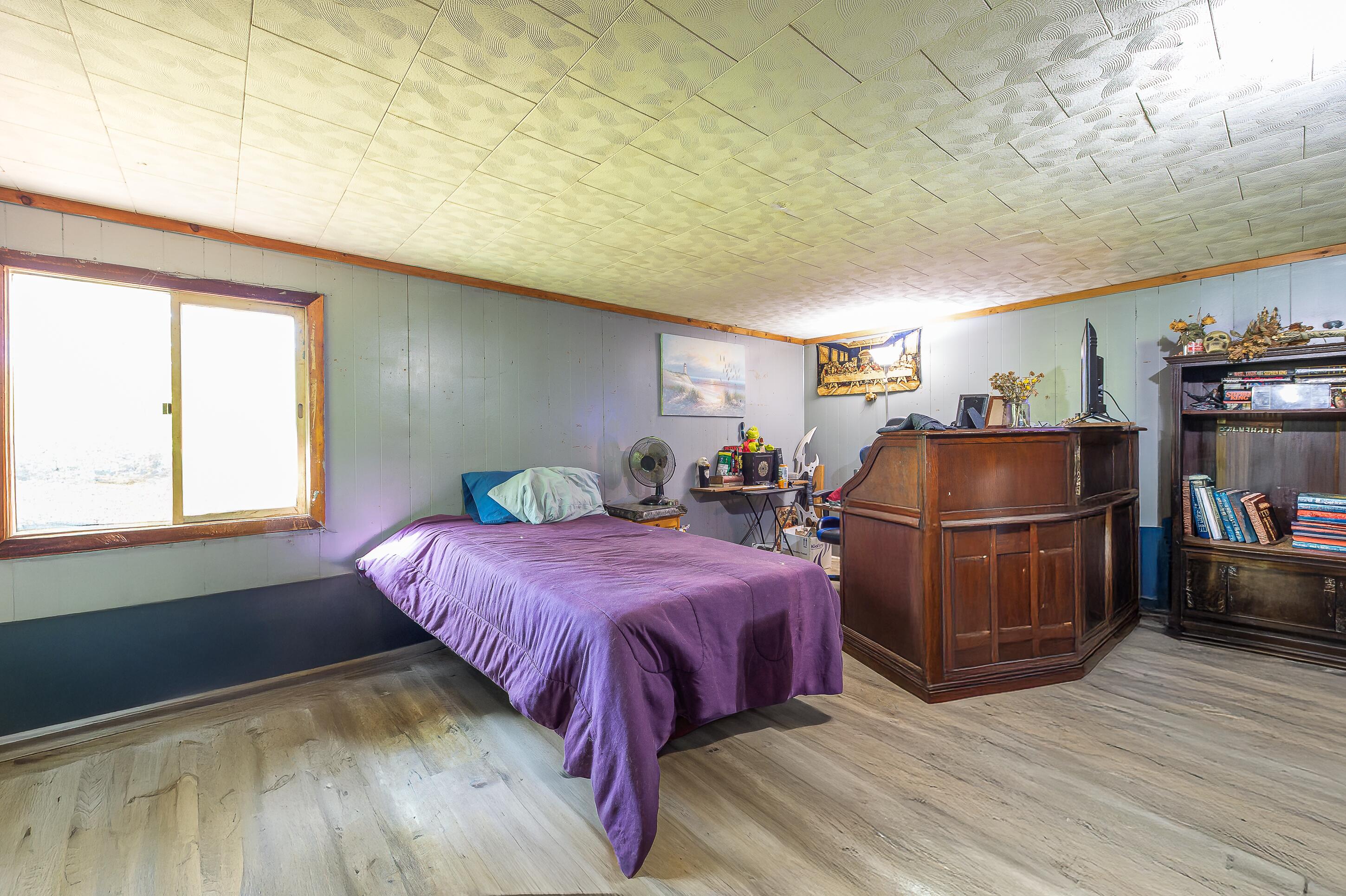 23 Osgood Avenue, Mexico, ME, 04257