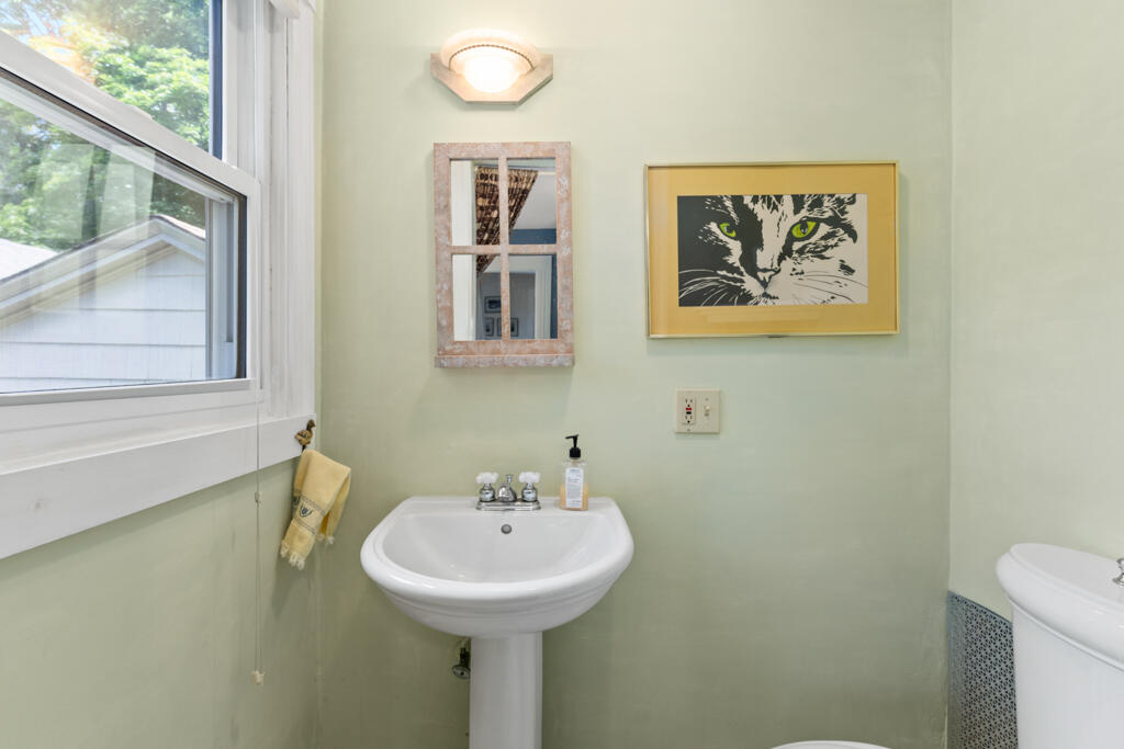 48 Belmont Street, Portland, ME 04101 DSC02934