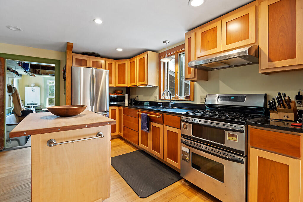 850 Lawrence Road, Pownal, ME, 04069