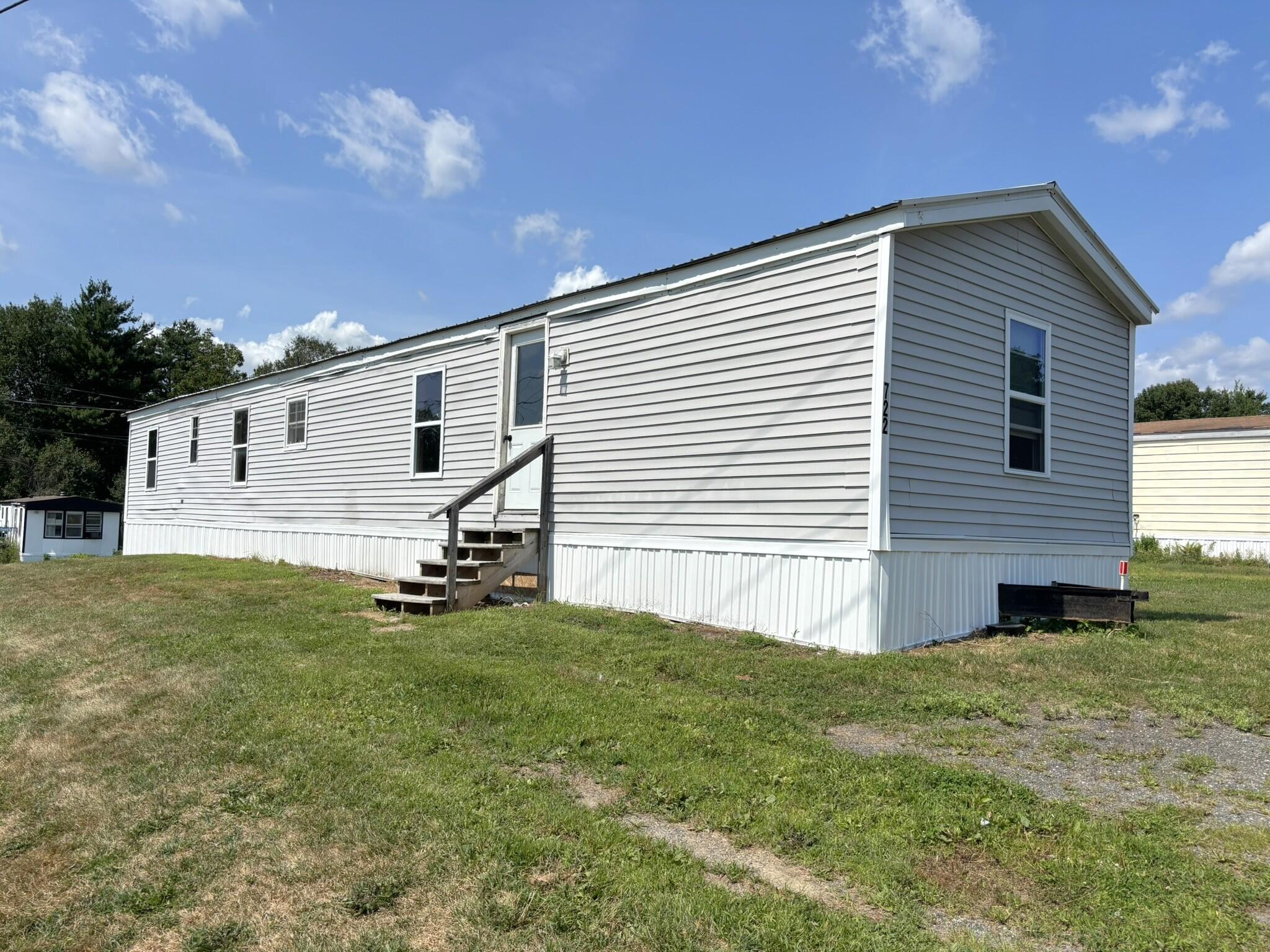 Photo of 722 Hinckley Road Clinton ME 04927