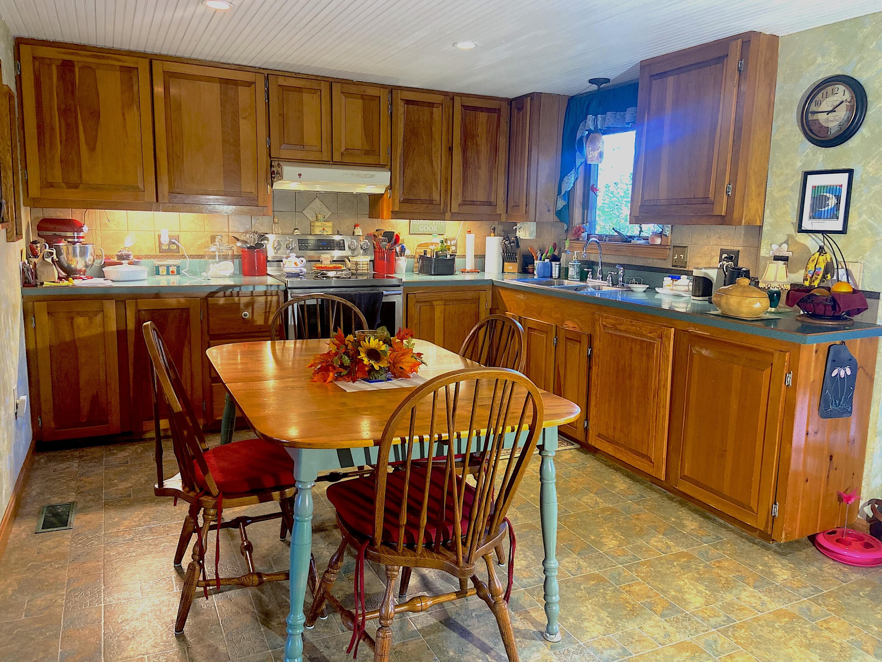 41 Haskell Avenue, Raymond, ME, 04071