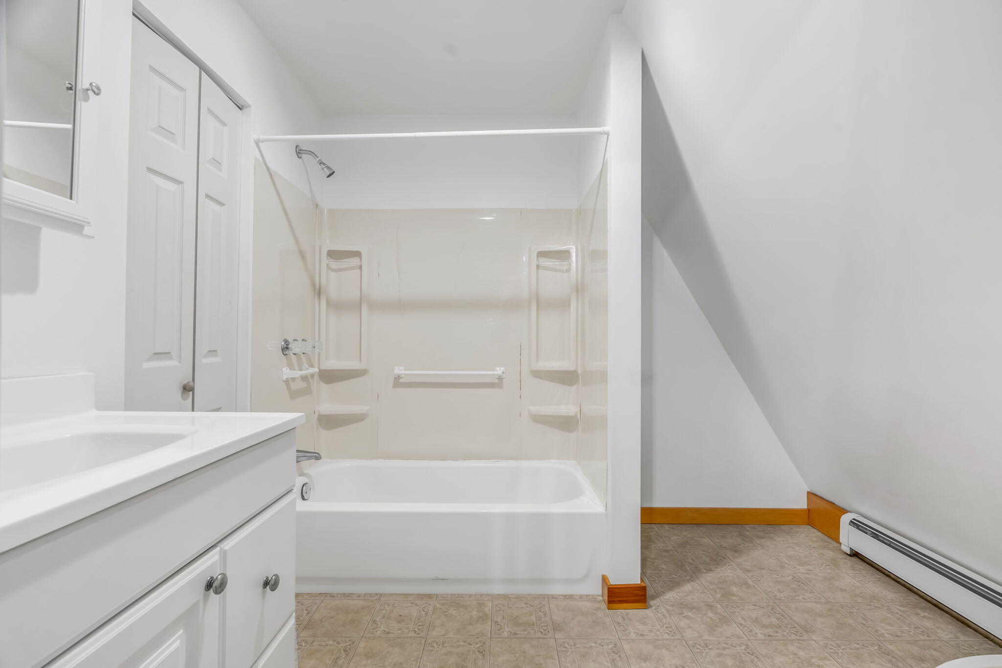 28 Main Street Hill, Dexter, ME, 04930
