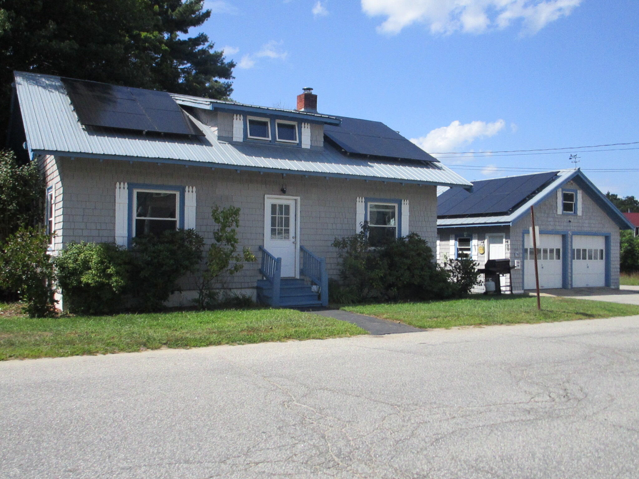 Photo of 39 Pine Street Paris ME 04281