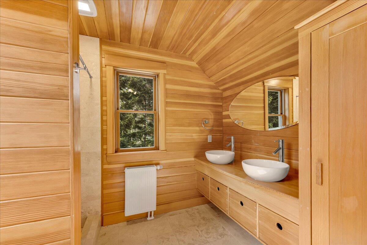 70 Ledgewood Lane, Blue Hill, ME, 04614