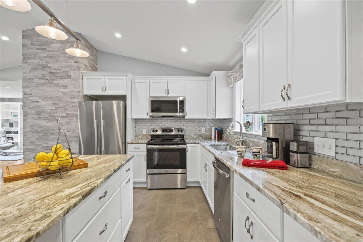 40 Old Neck Road, Scarborough, ME 04074 23-40 Old Neck-23