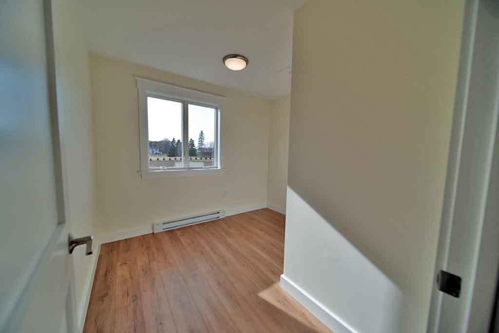 15 Lilac Lane, Houlton, ME, 04730