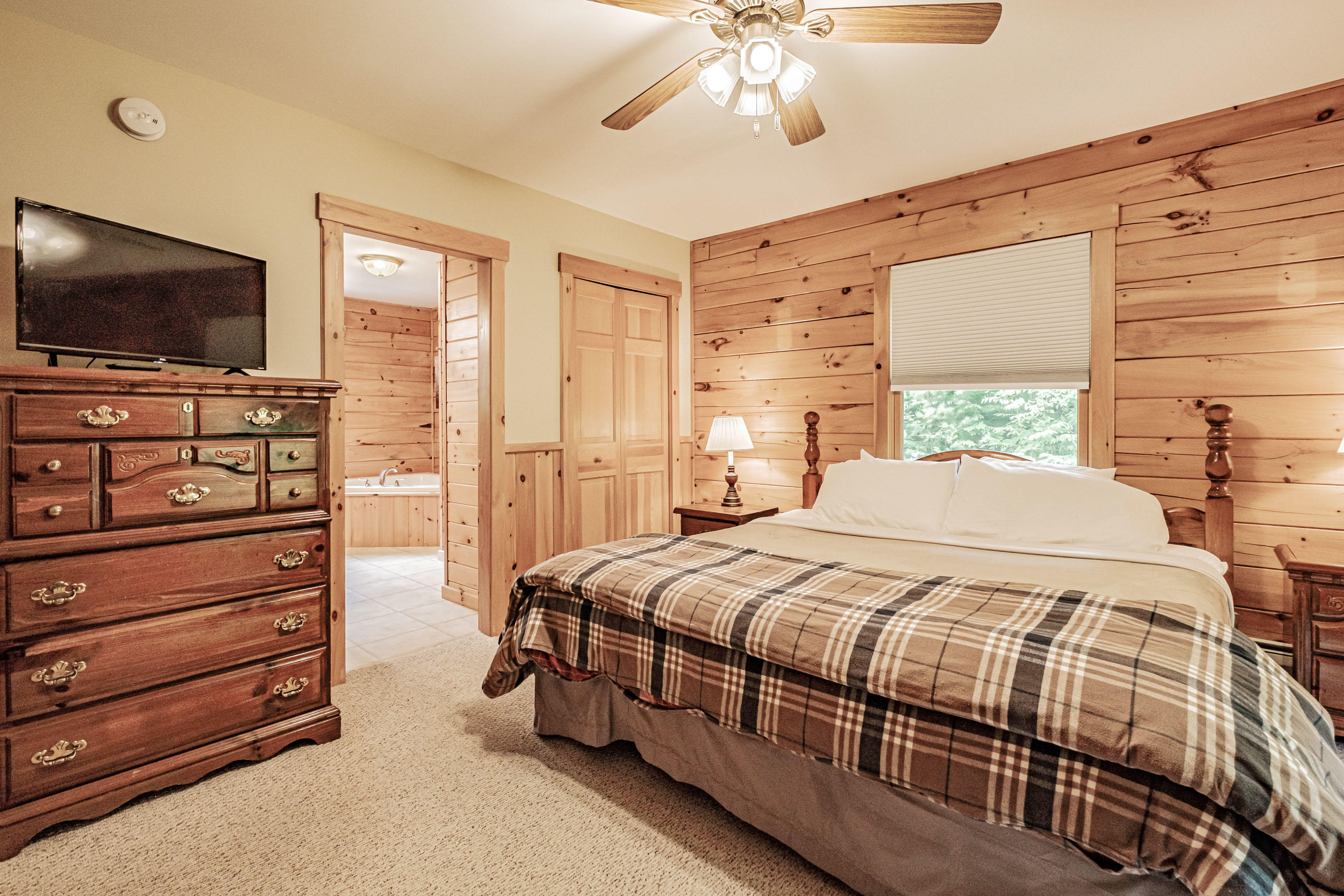 59 River Valley Road, Bethel, ME, 04217