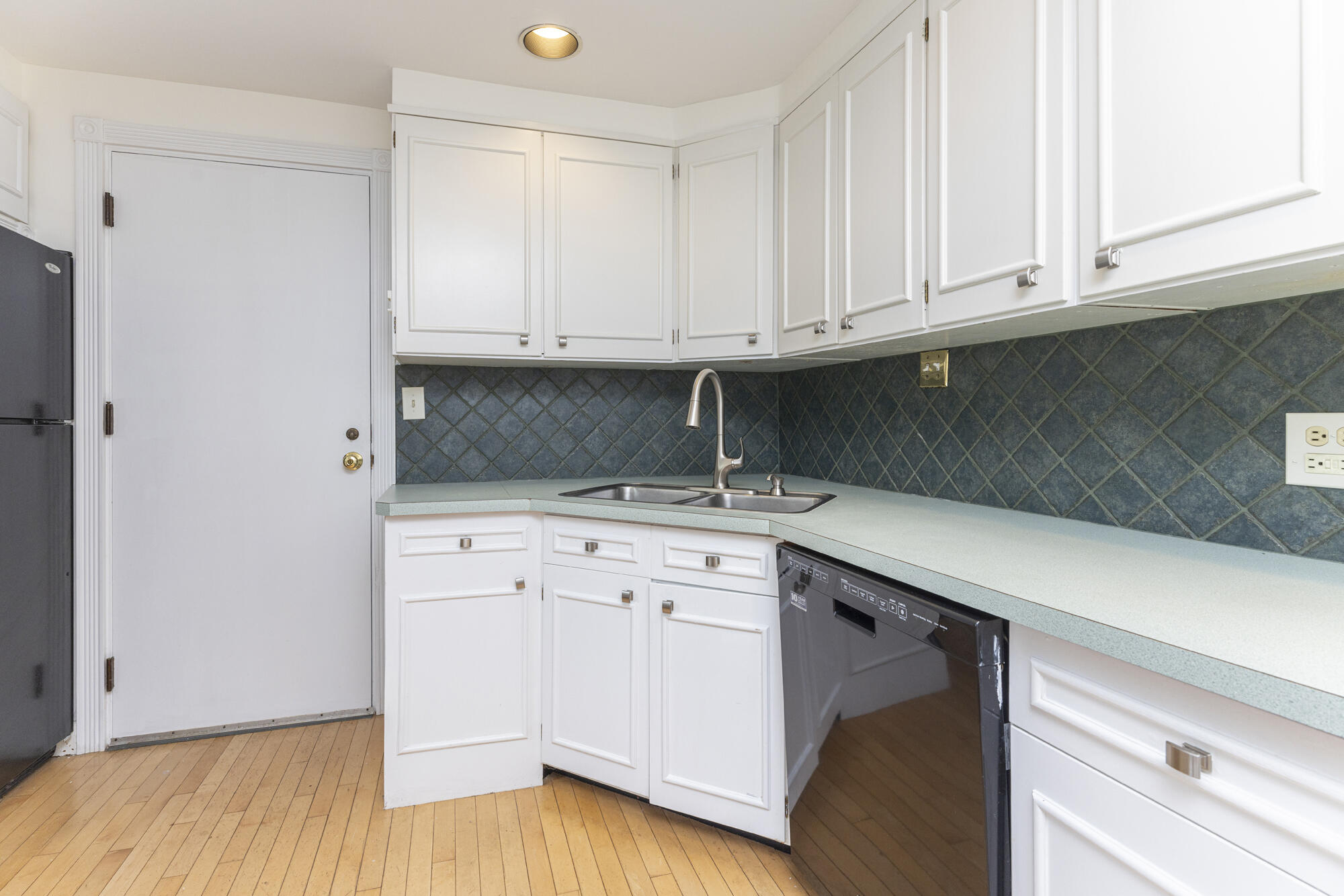44 Warren Avenue, Cape Elizabeth, ME 04107 44 Warren Unit#1_11