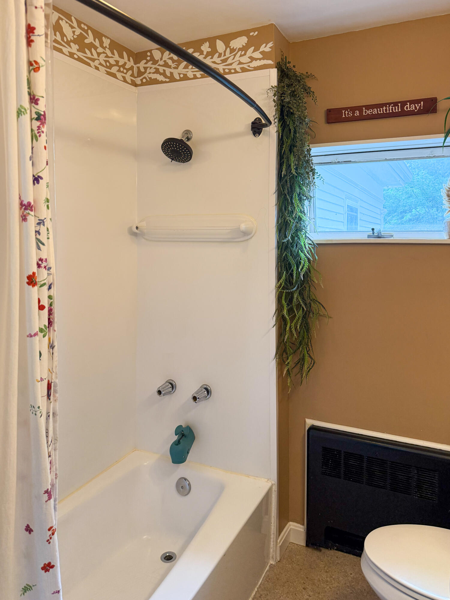 Upstairs Full Bath
