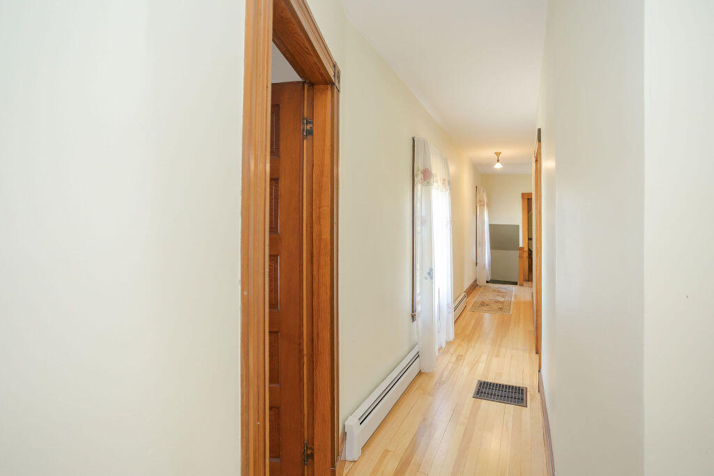 72 Main Street, Peru, ME, 04290